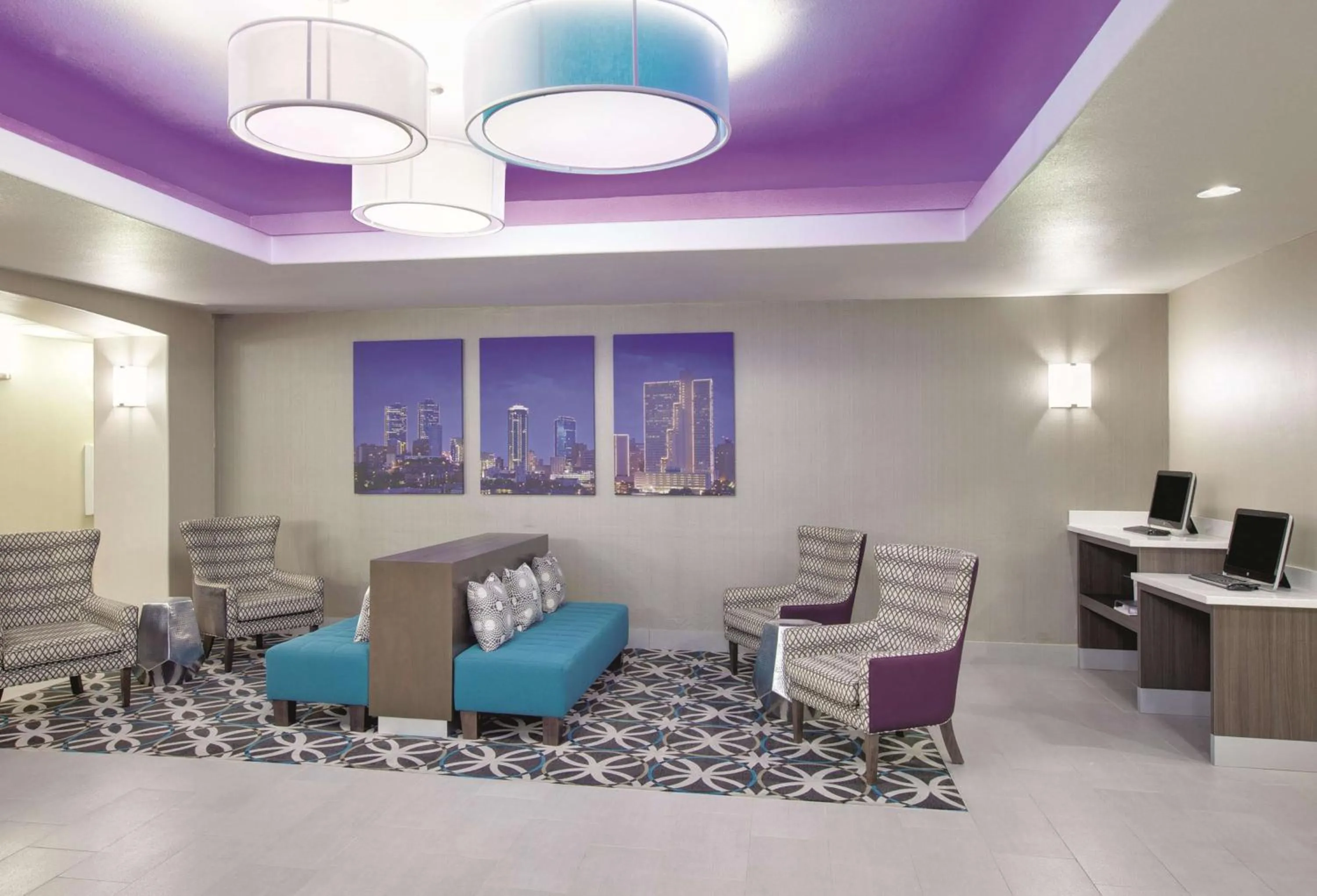 Lobby or reception in La Quinta by Wyndham Corsicana