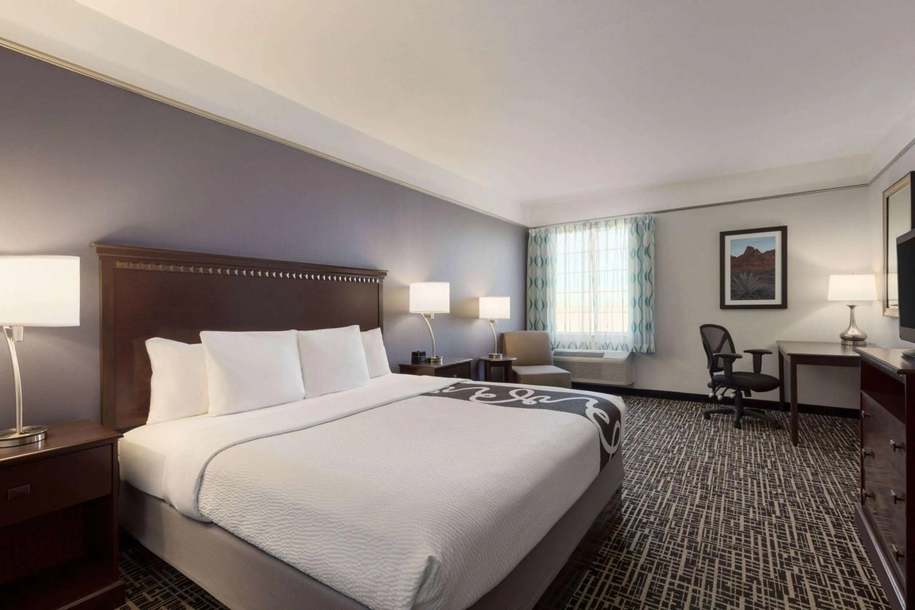 Photo of the whole room, Bed in La Quinta by Wyndham Dumas