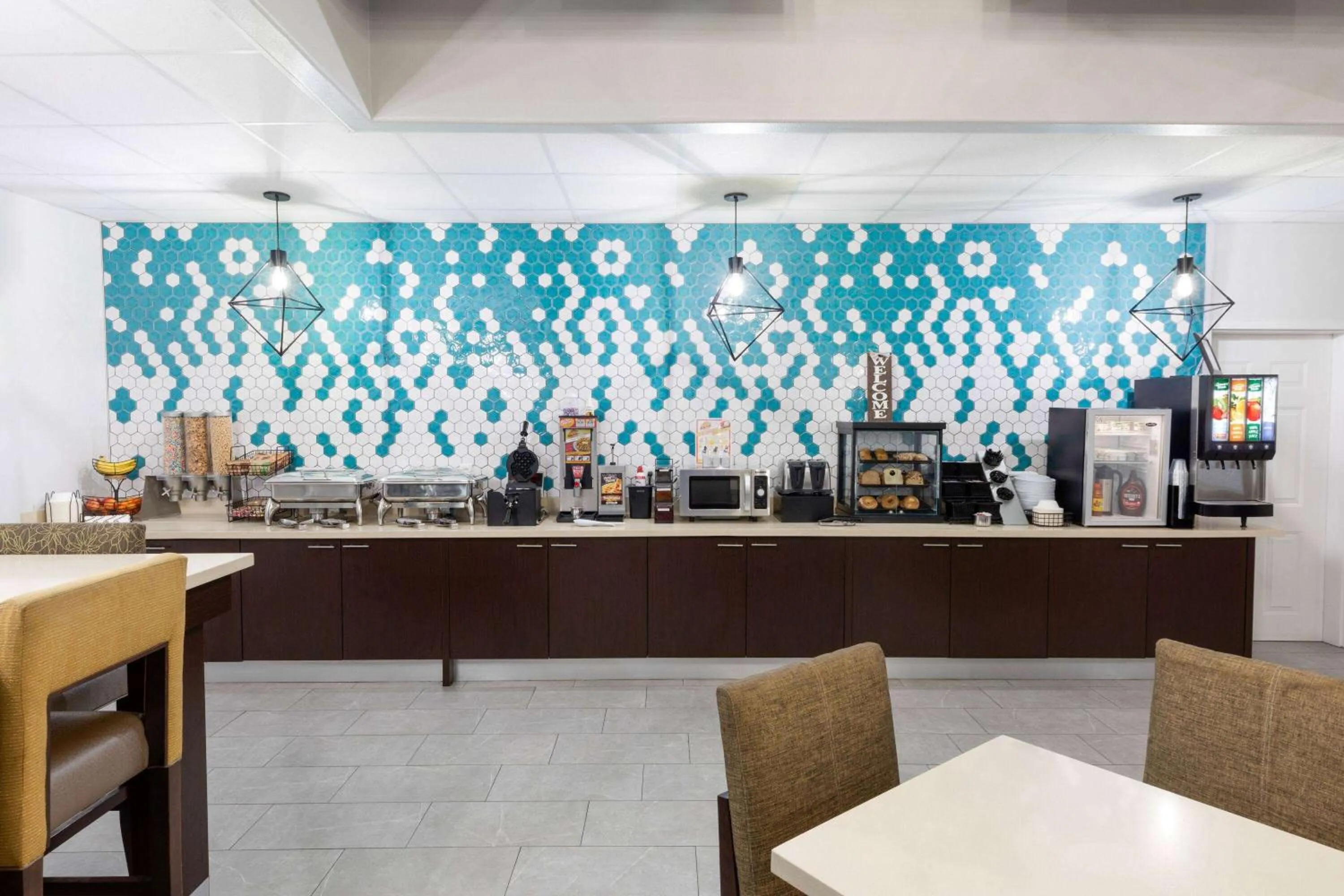 Breakfast in La Quinta by Wyndham Angleton