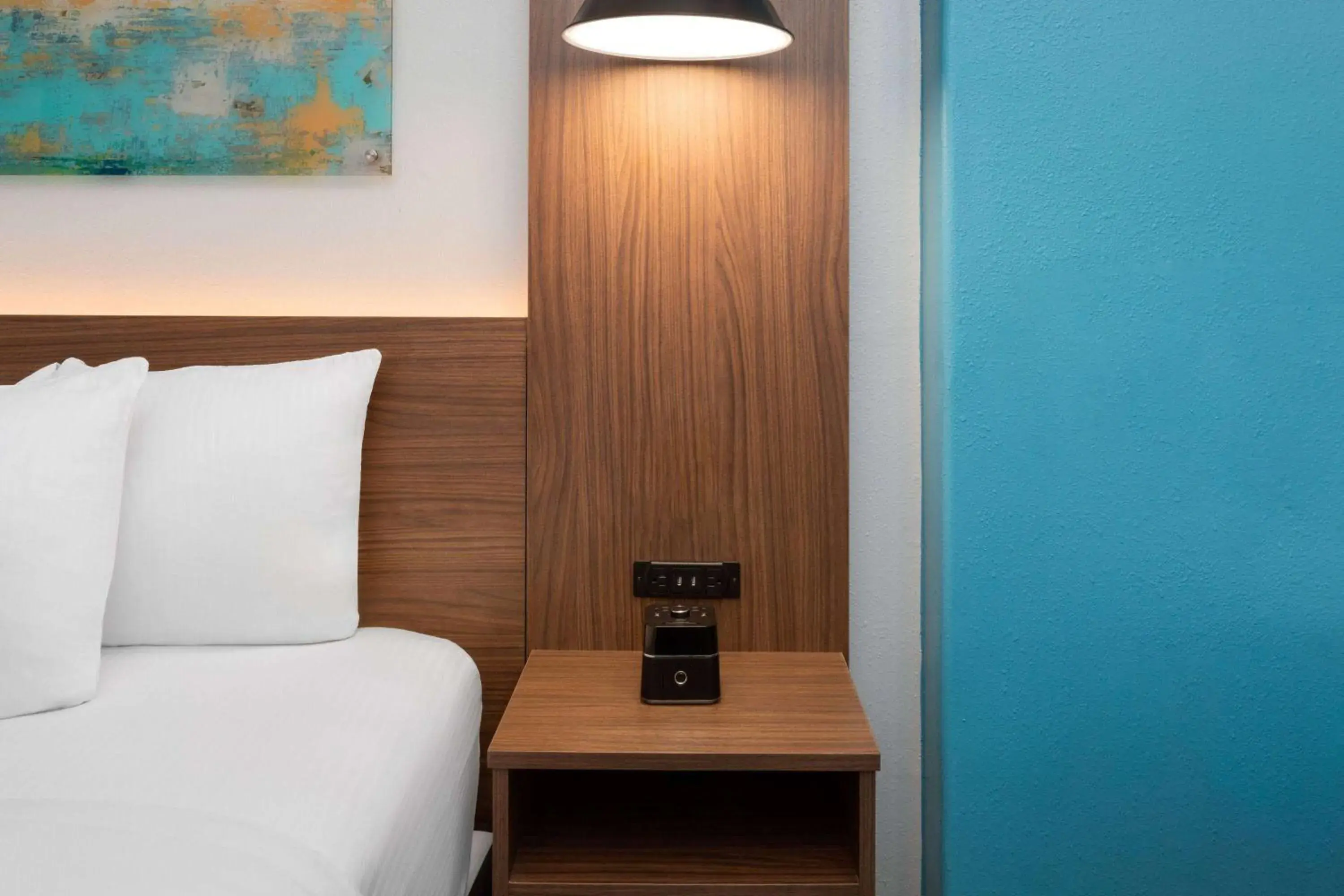 Photo of the whole room, Bed in La Quinta by Wyndham Angleton Photo of the whole room, Bed in La Quinta by Wyndham Angleton