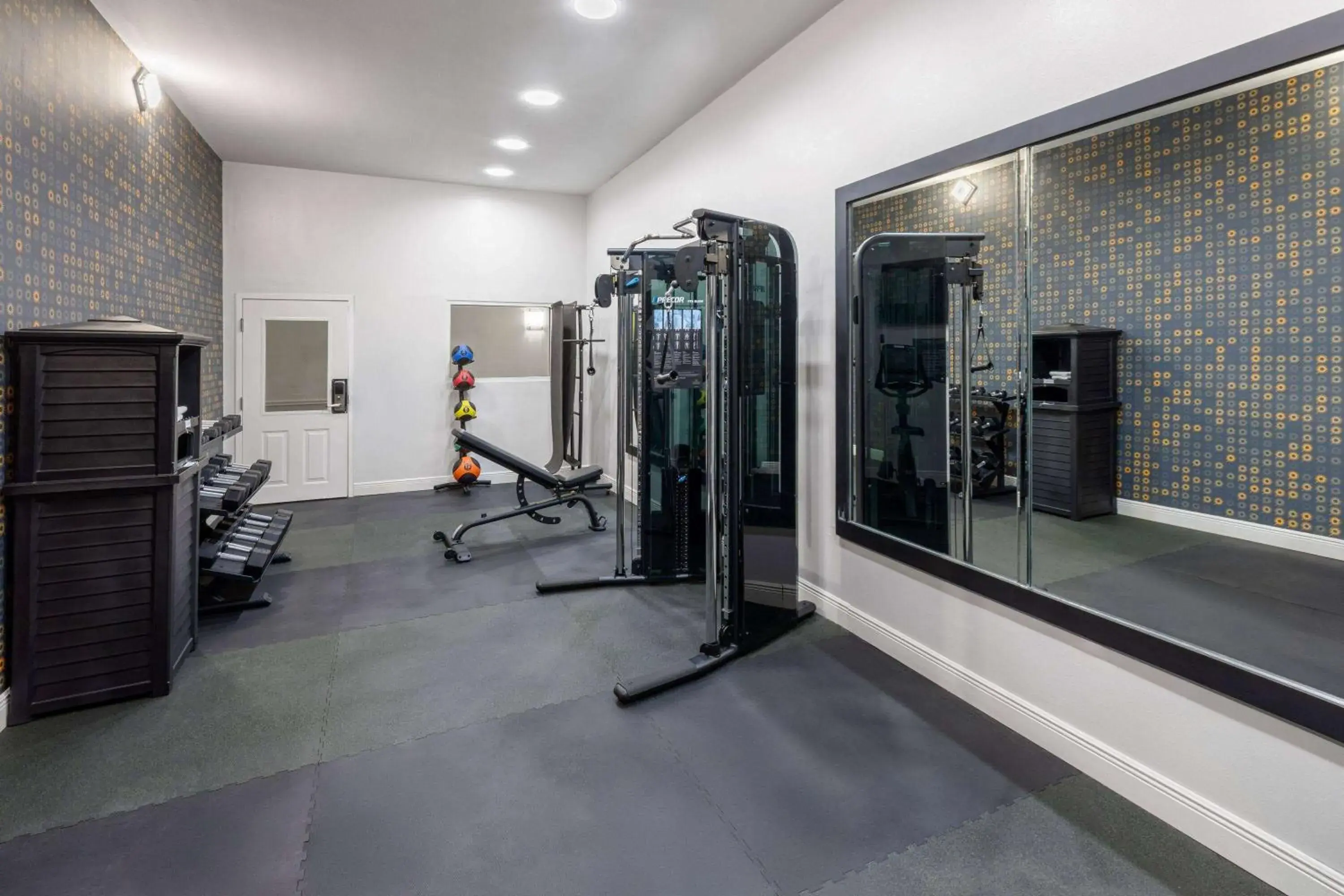 Fitness centre/facilities in La Quinta by Wyndham Angleton Fitness centre/facilities in La Quinta by Wyndham Angleton