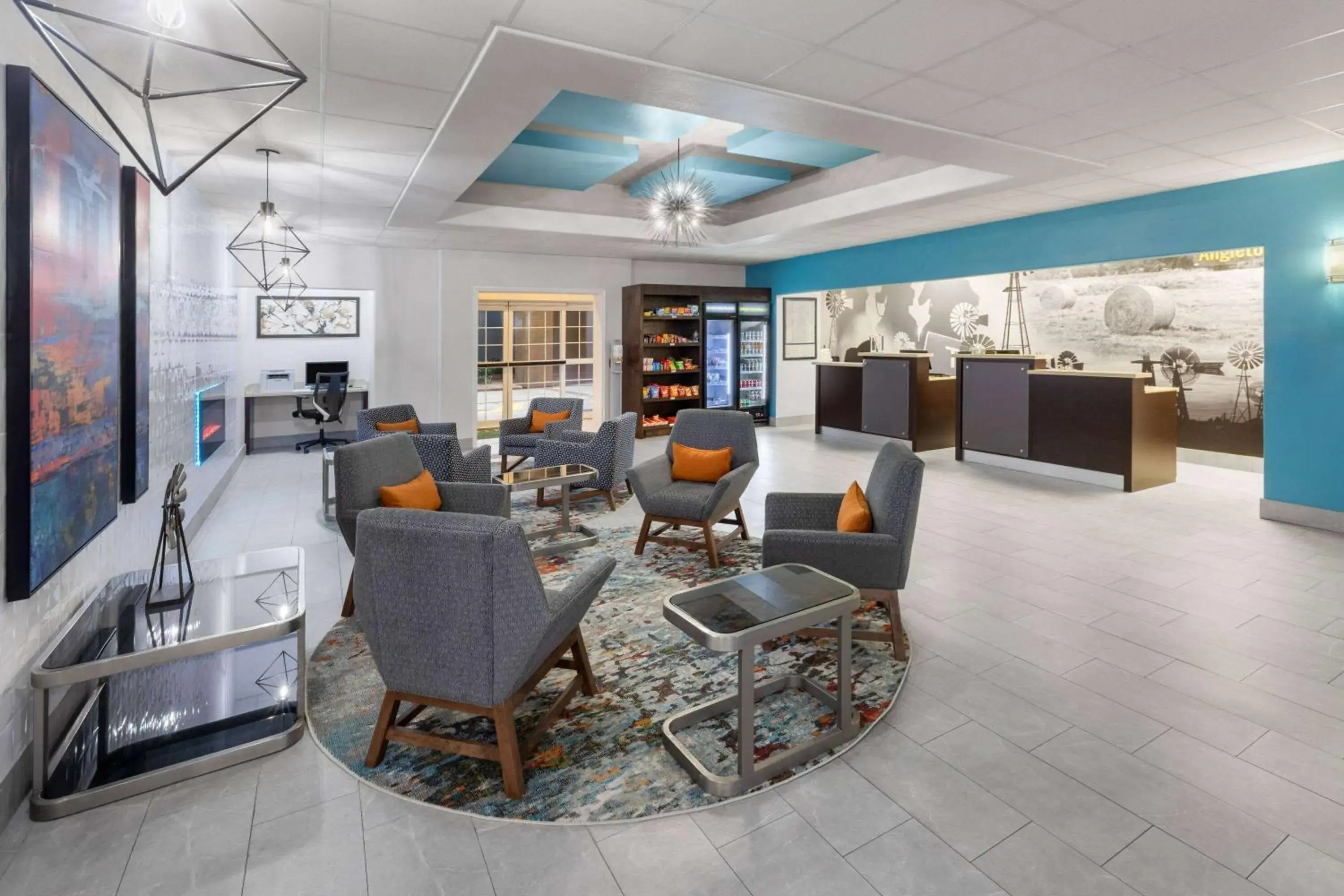 Lobby or reception in La Quinta by Wyndham Angleton Lobby or reception in La Quinta by Wyndham Angleton