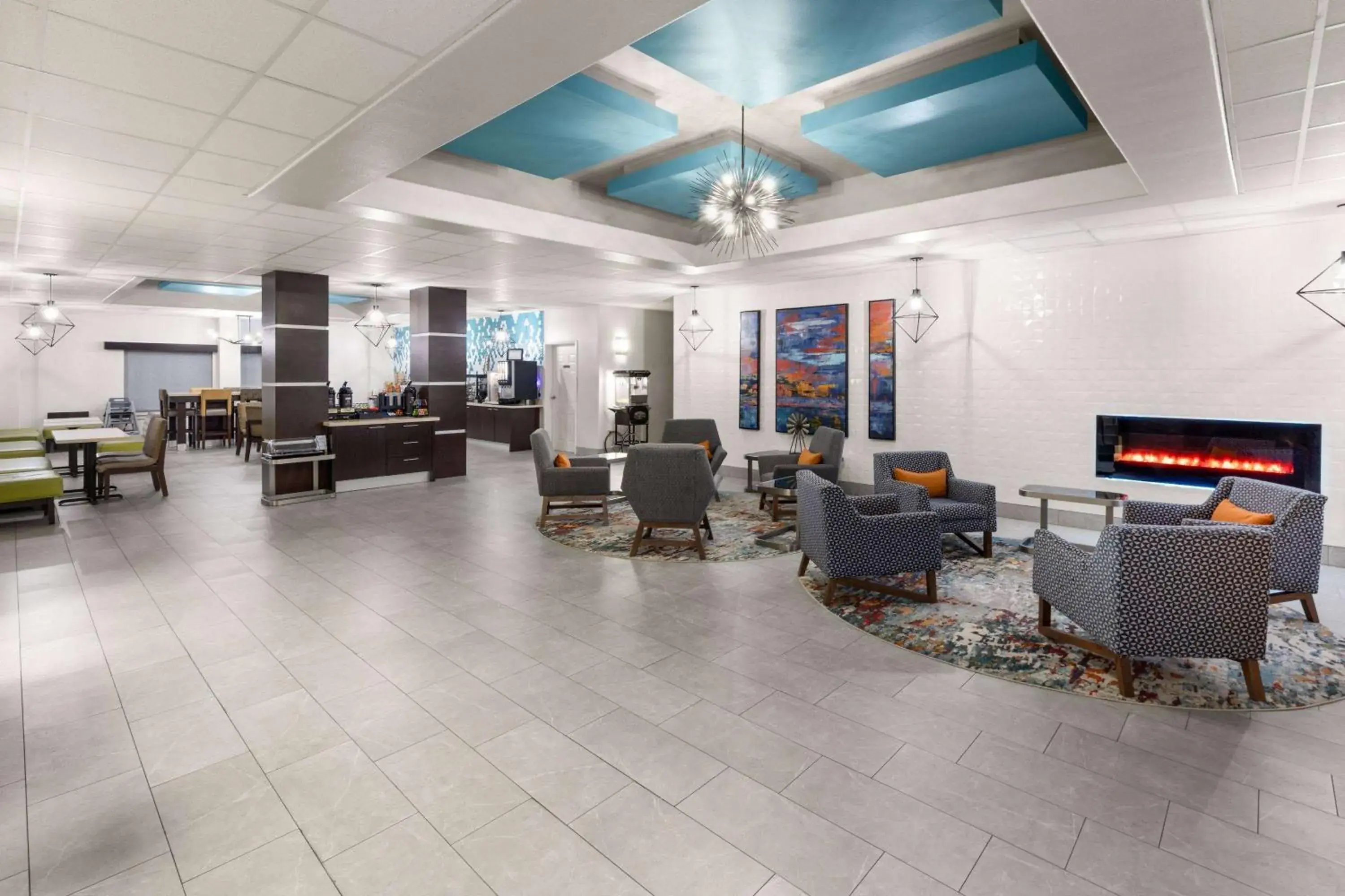 Lobby or reception in La Quinta by Wyndham Angleton Lobby or reception in La Quinta by Wyndham Angleton