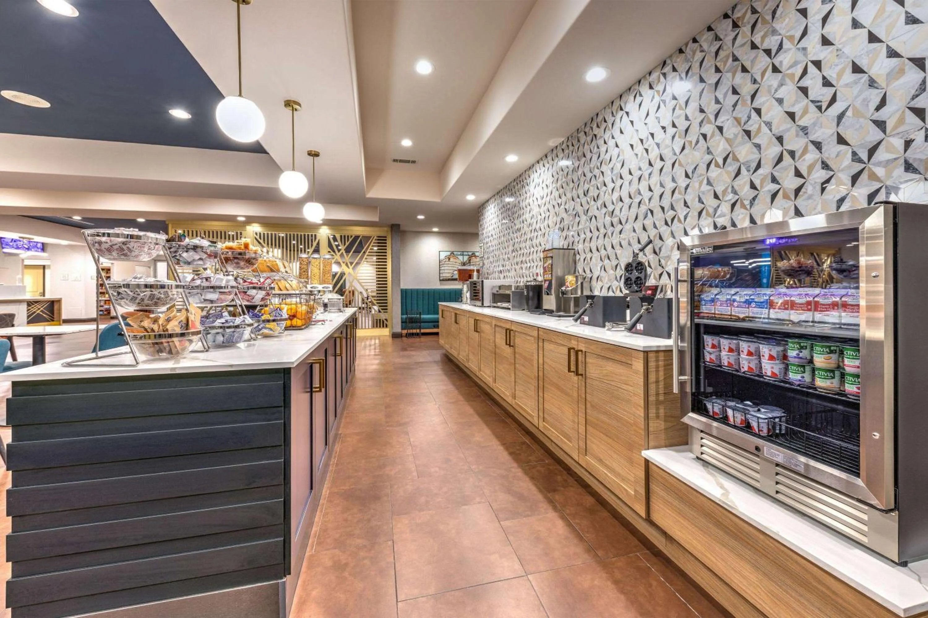 Breakfast in La Quinta by Wyndham Woodway - Waco South
