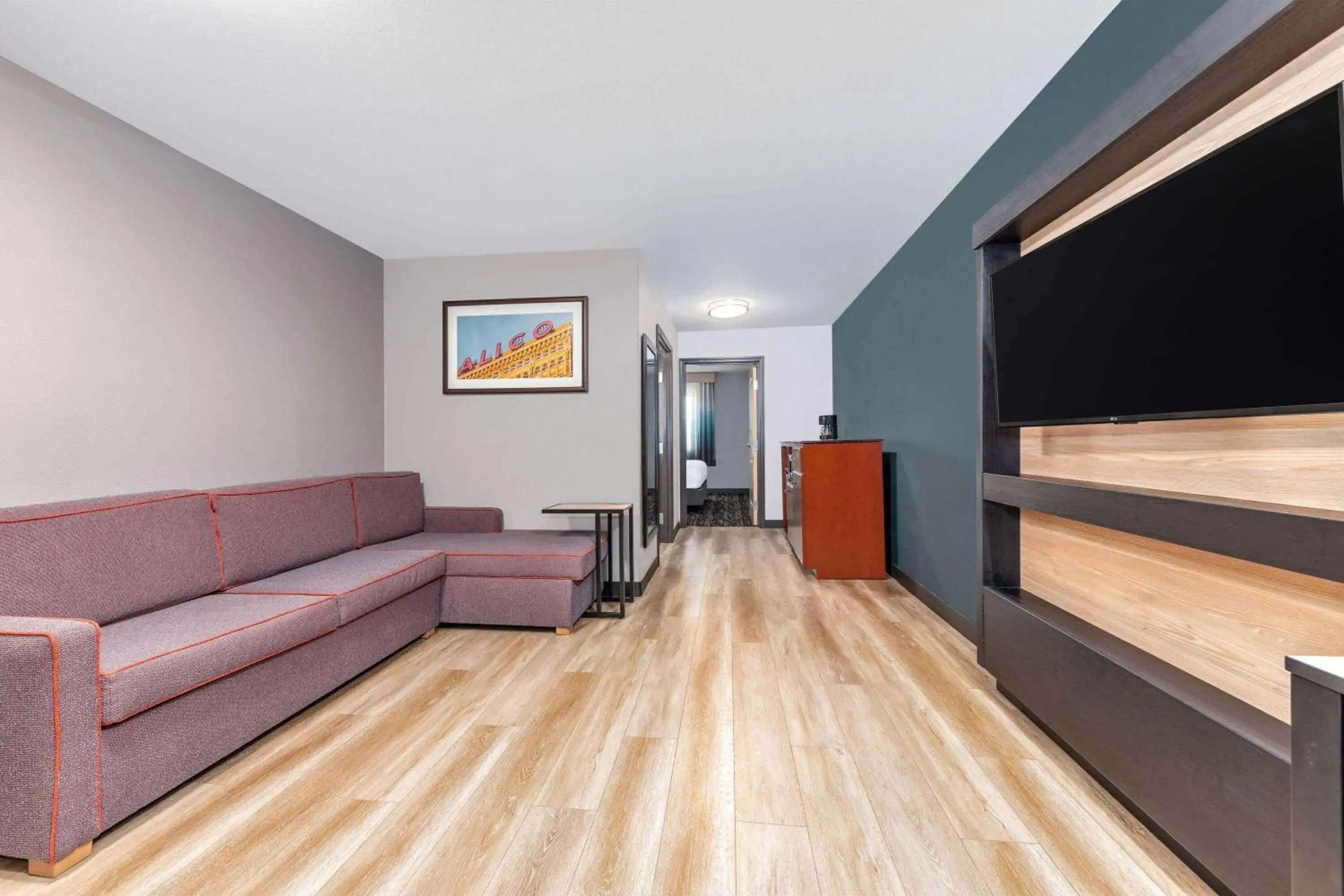 King Suite - Non-Smoking in La Quinta by Wyndham Woodway - Waco South King Suite - Non-Smoking in La Quinta by Wyndham Woodway - Waco South