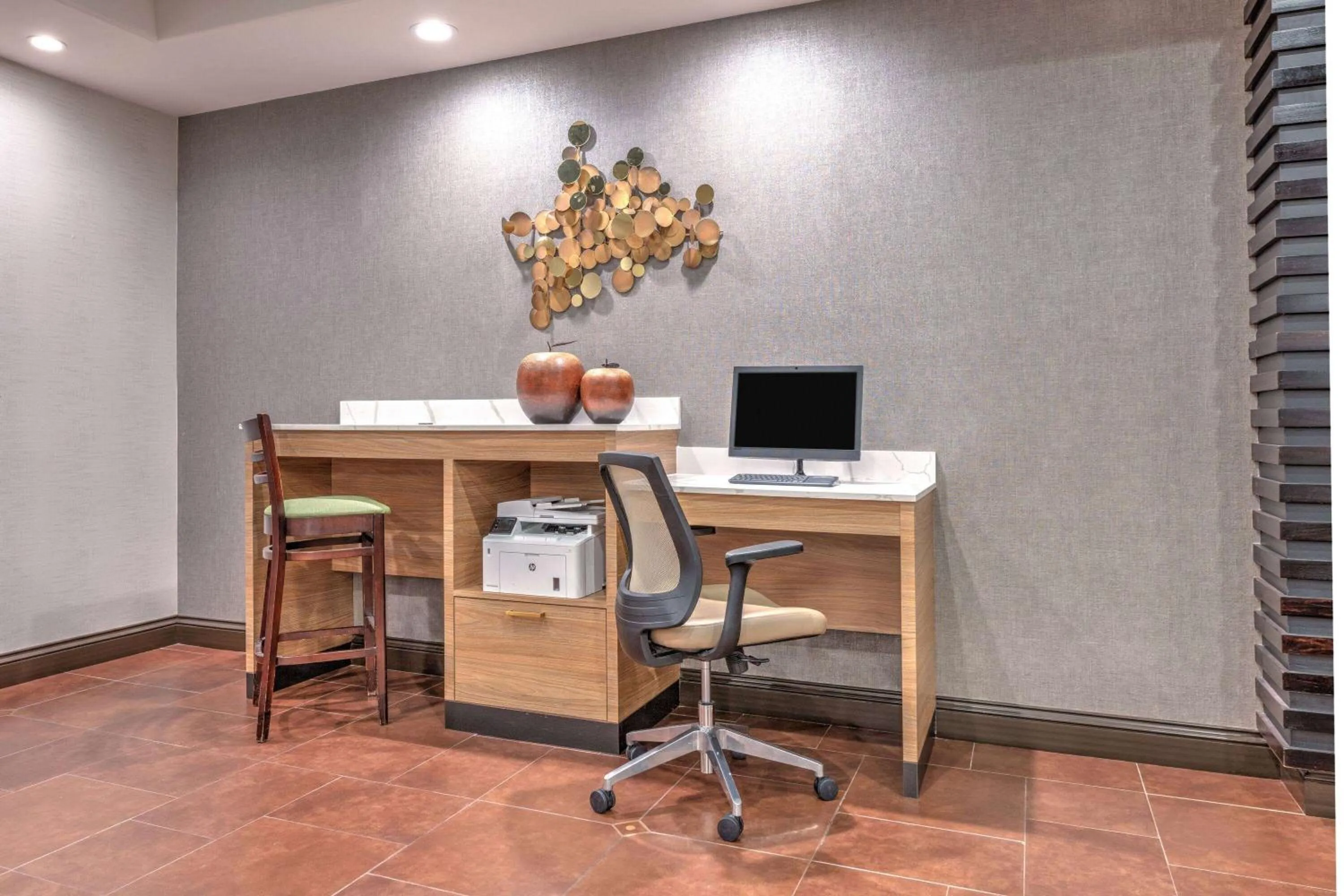 Business facilities in La Quinta by Wyndham Woodway - Waco South