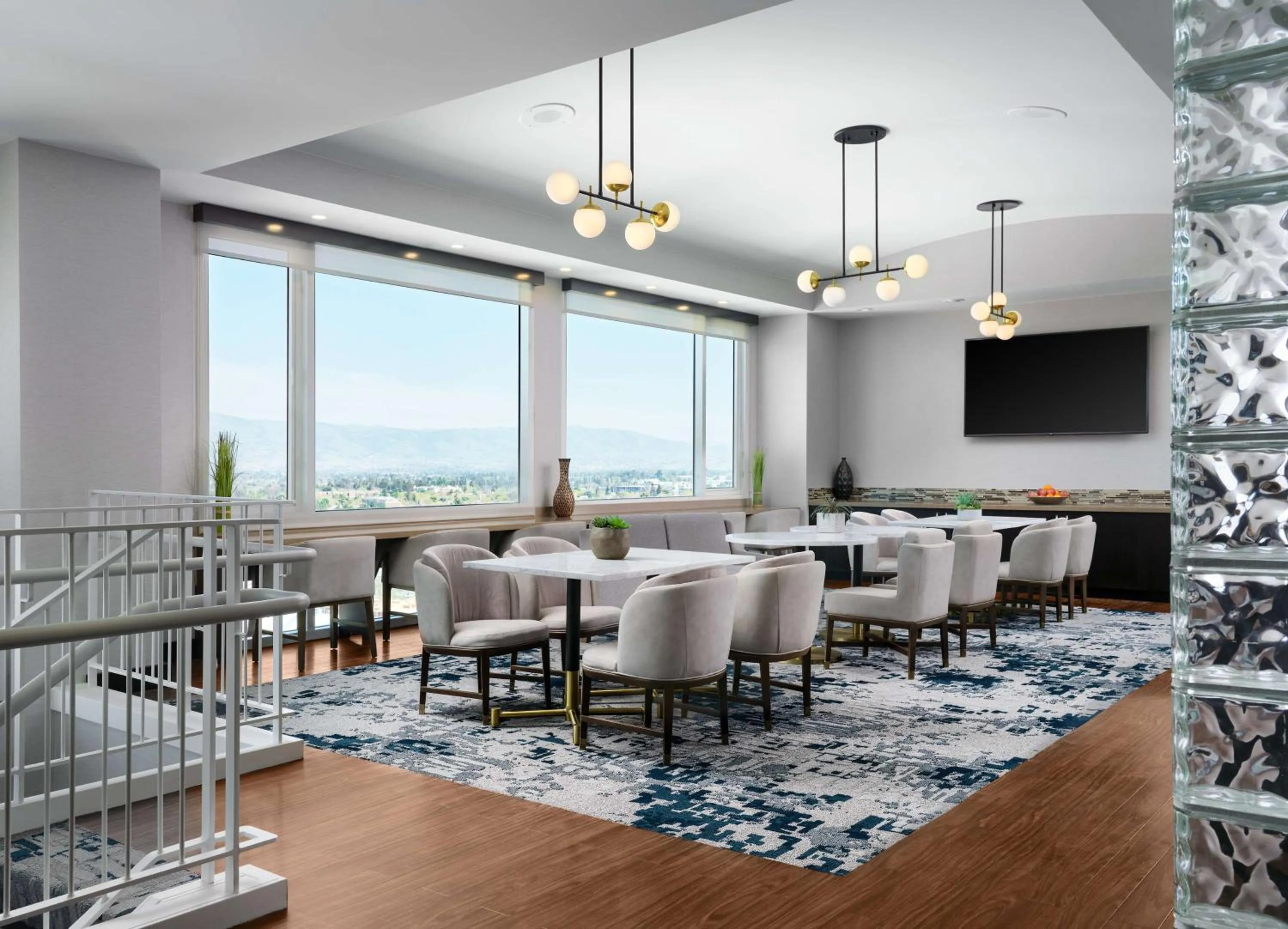 Dining area in Hilton San Jose