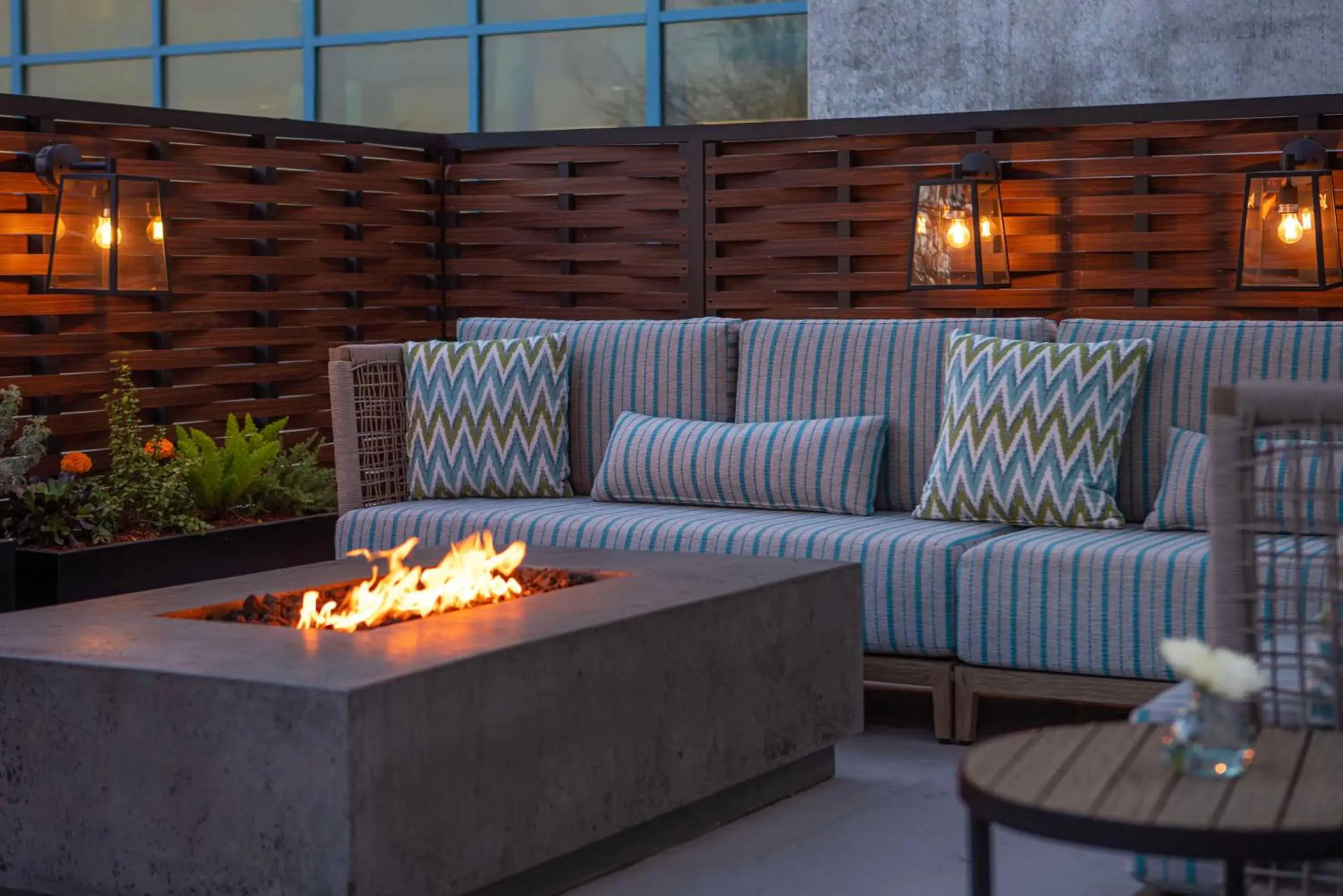 Restaurant/places to eat in Hilton San Jose Restaurant/places to eat in Hilton San Jose