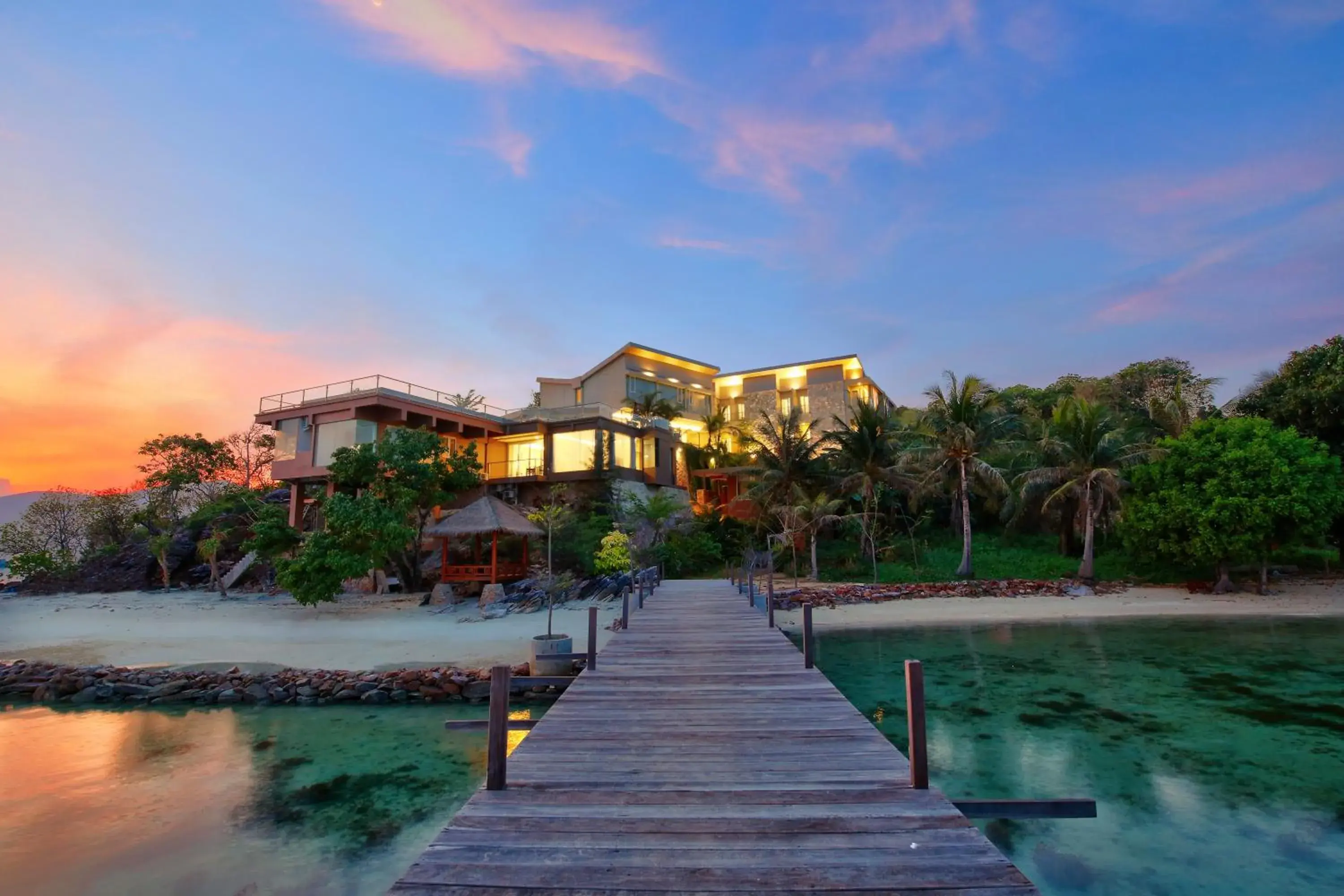 Property building in Royal Ocean Resort Karimunjawa Property building in Royal Ocean Resort Karimunjawa