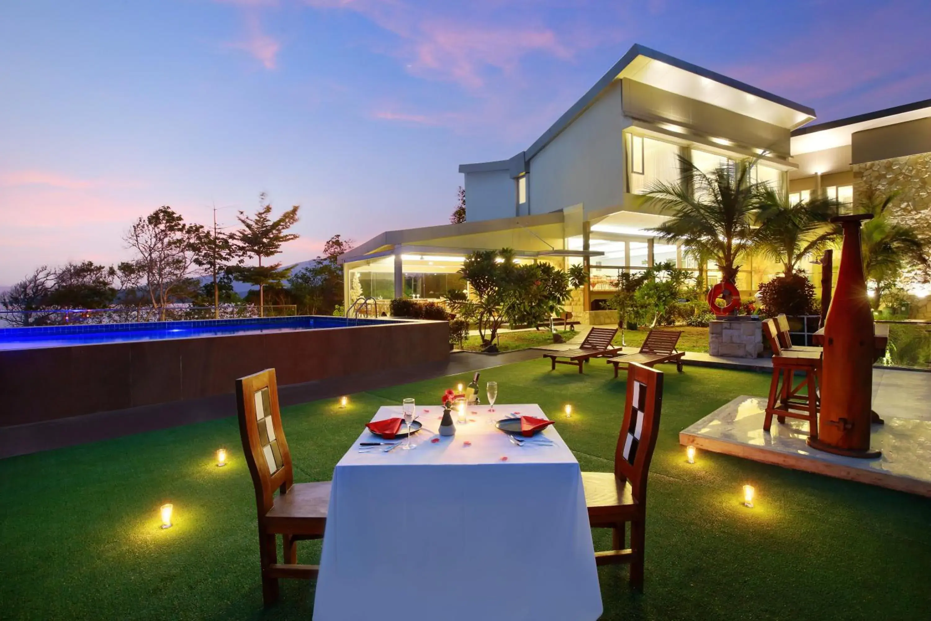 Restaurant/places to eat in Royal Ocean Resort Karimunjawa Restaurant/places to eat in Royal Ocean Resort Karimunjawa