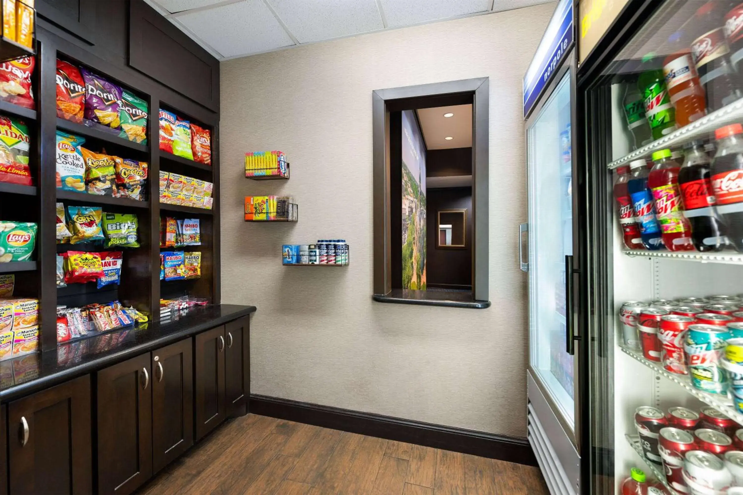 Food and drinks in La Quinta by Wyndham Denton - University Drive Food and drinks in La Quinta by Wyndham Denton - University Drive