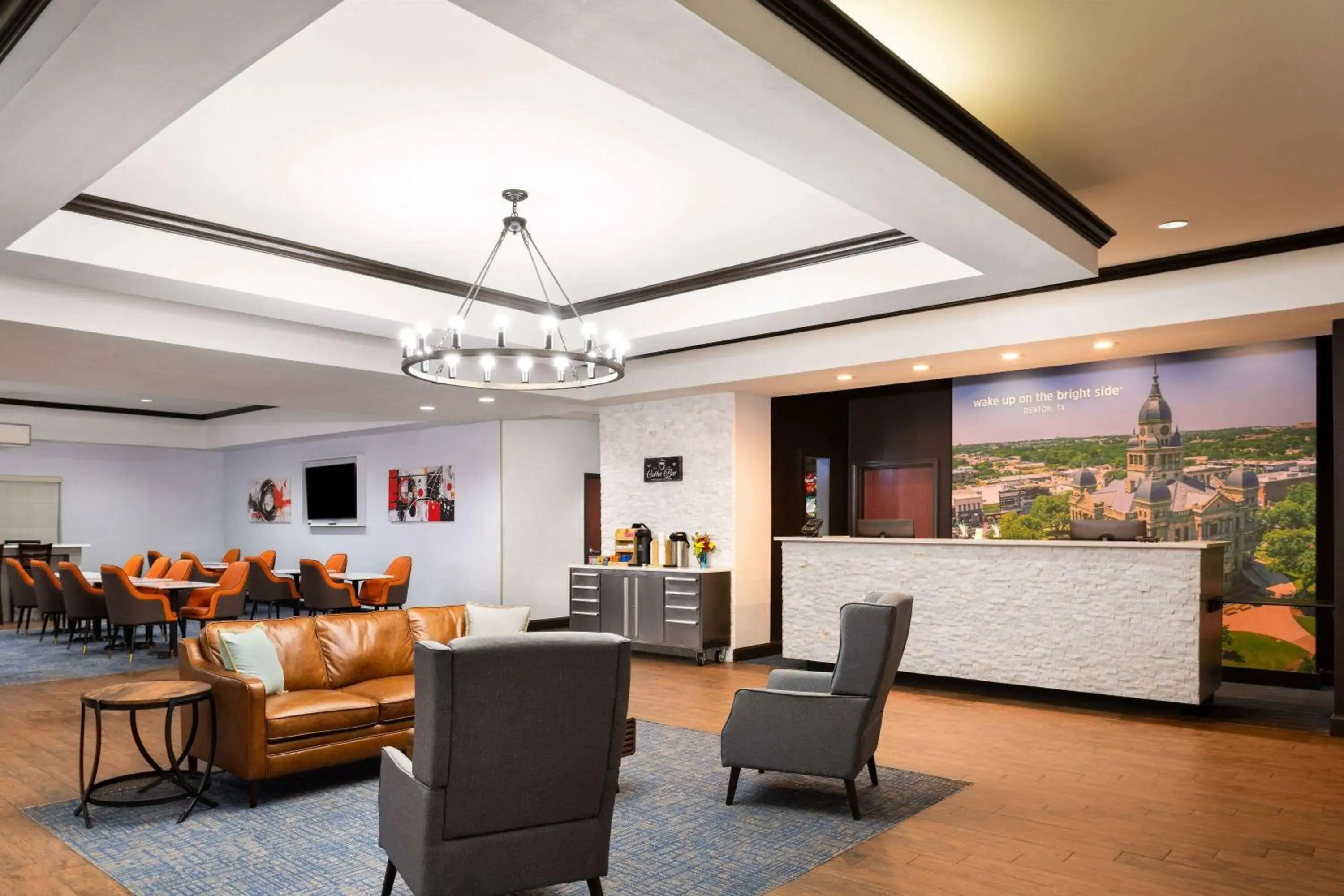Lobby or reception in La Quinta by Wyndham Denton - University Drive Lobby or reception in La Quinta by Wyndham Denton - University Drive
