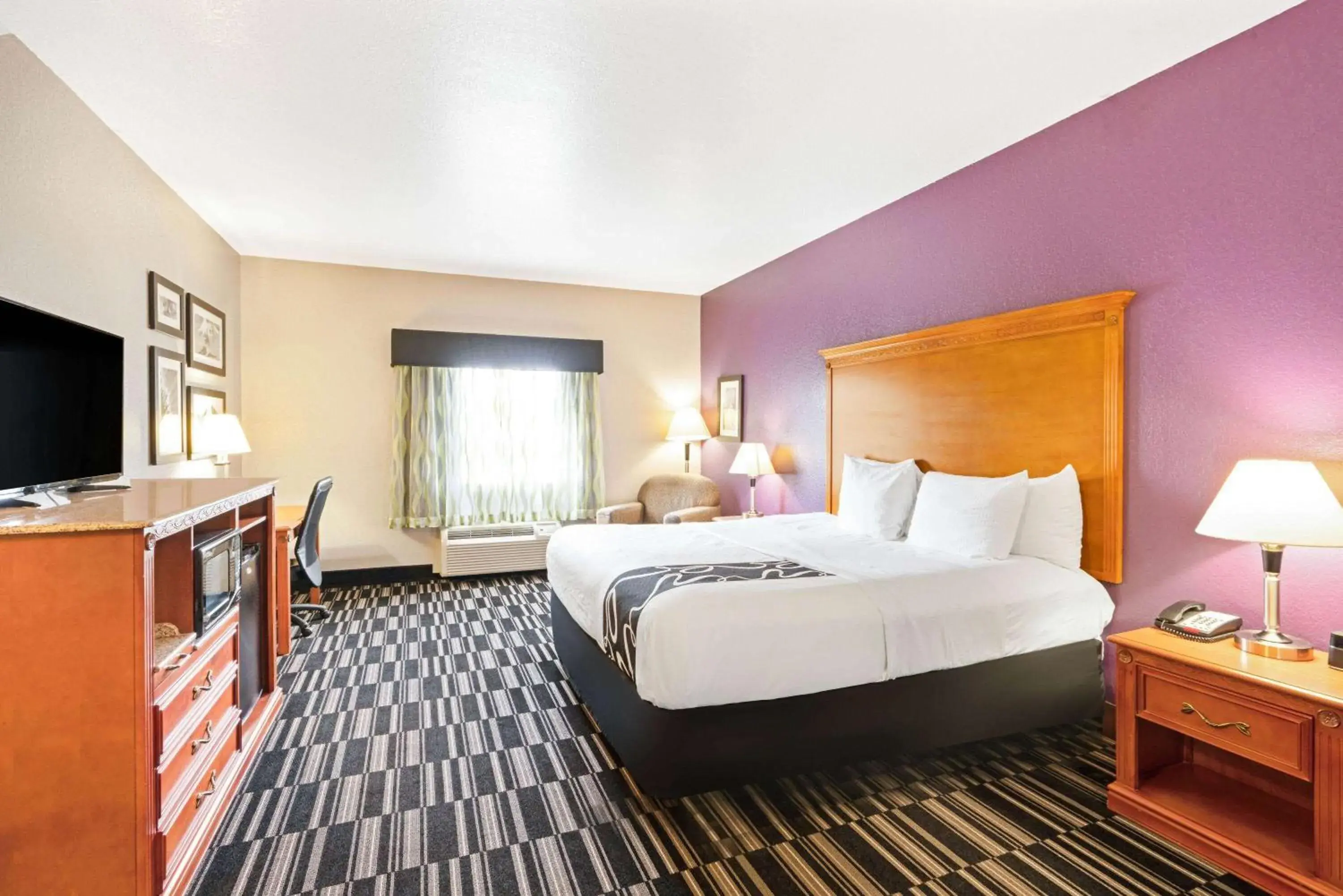 Photo of the whole room, Bed in La Quinta by Wyndham Ada Photo of the whole room, Bed in La Quinta by Wyndham Ada