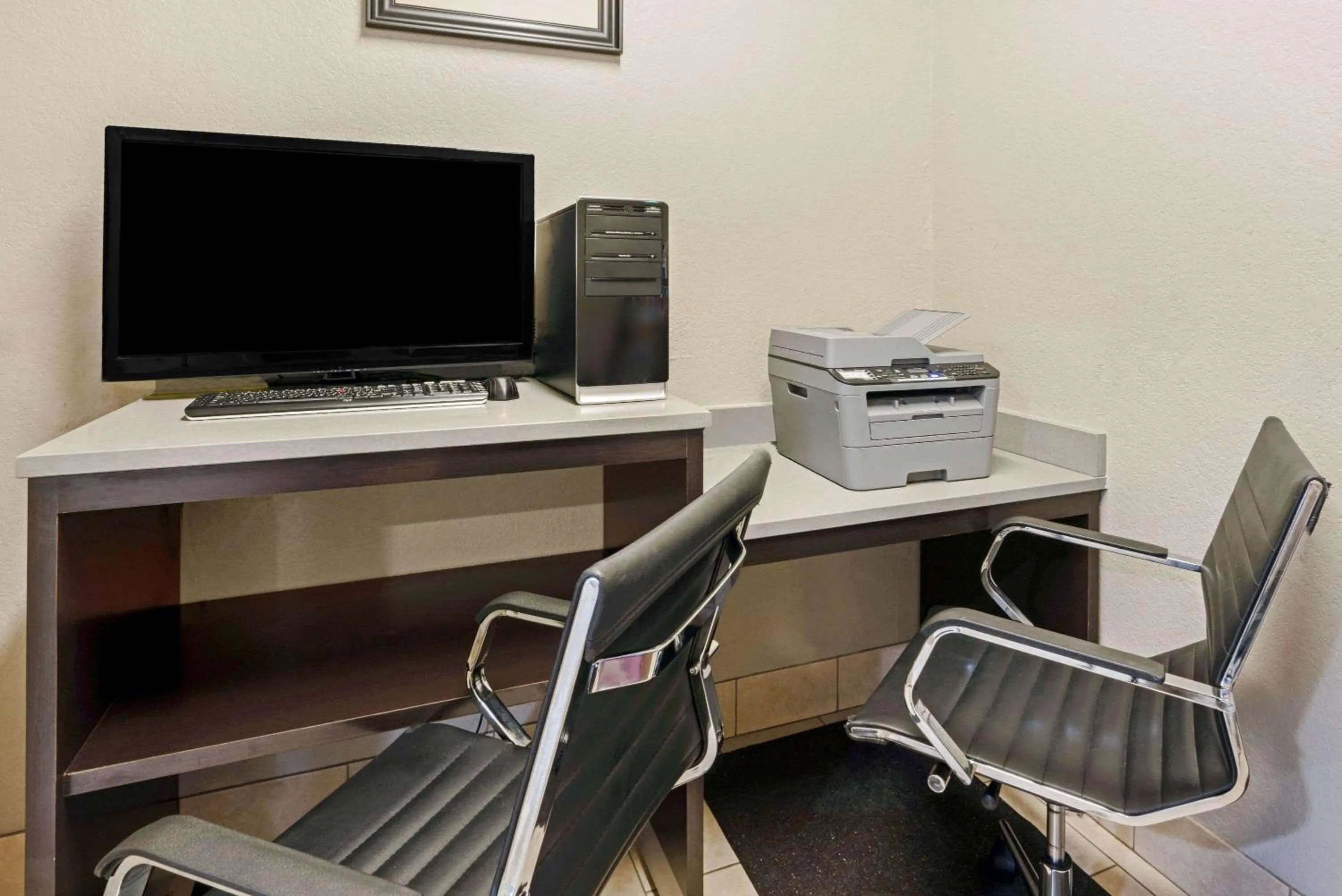 On site in La Quinta by Wyndham Ada