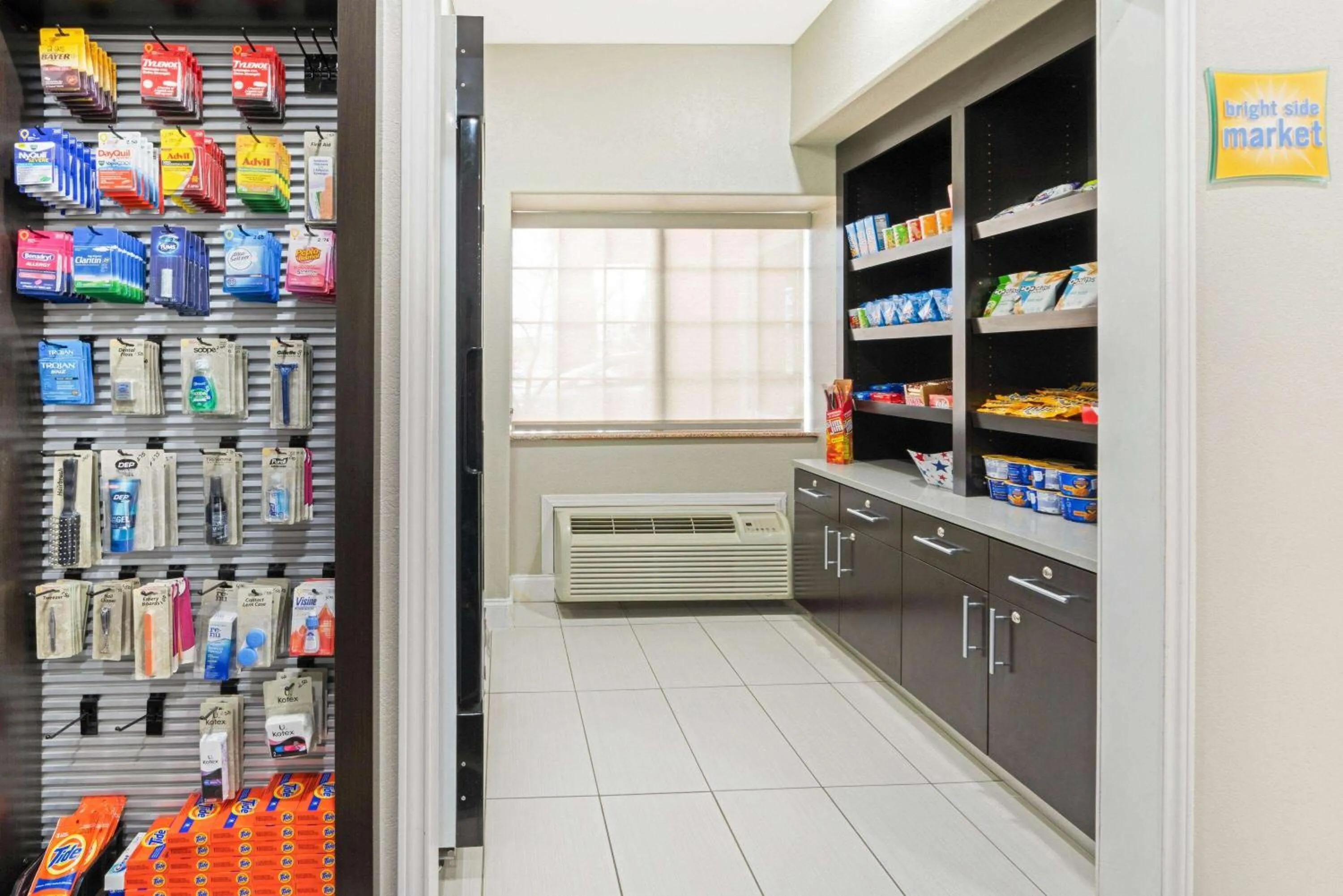 Food and drinks in La Quinta by Wyndham Ada