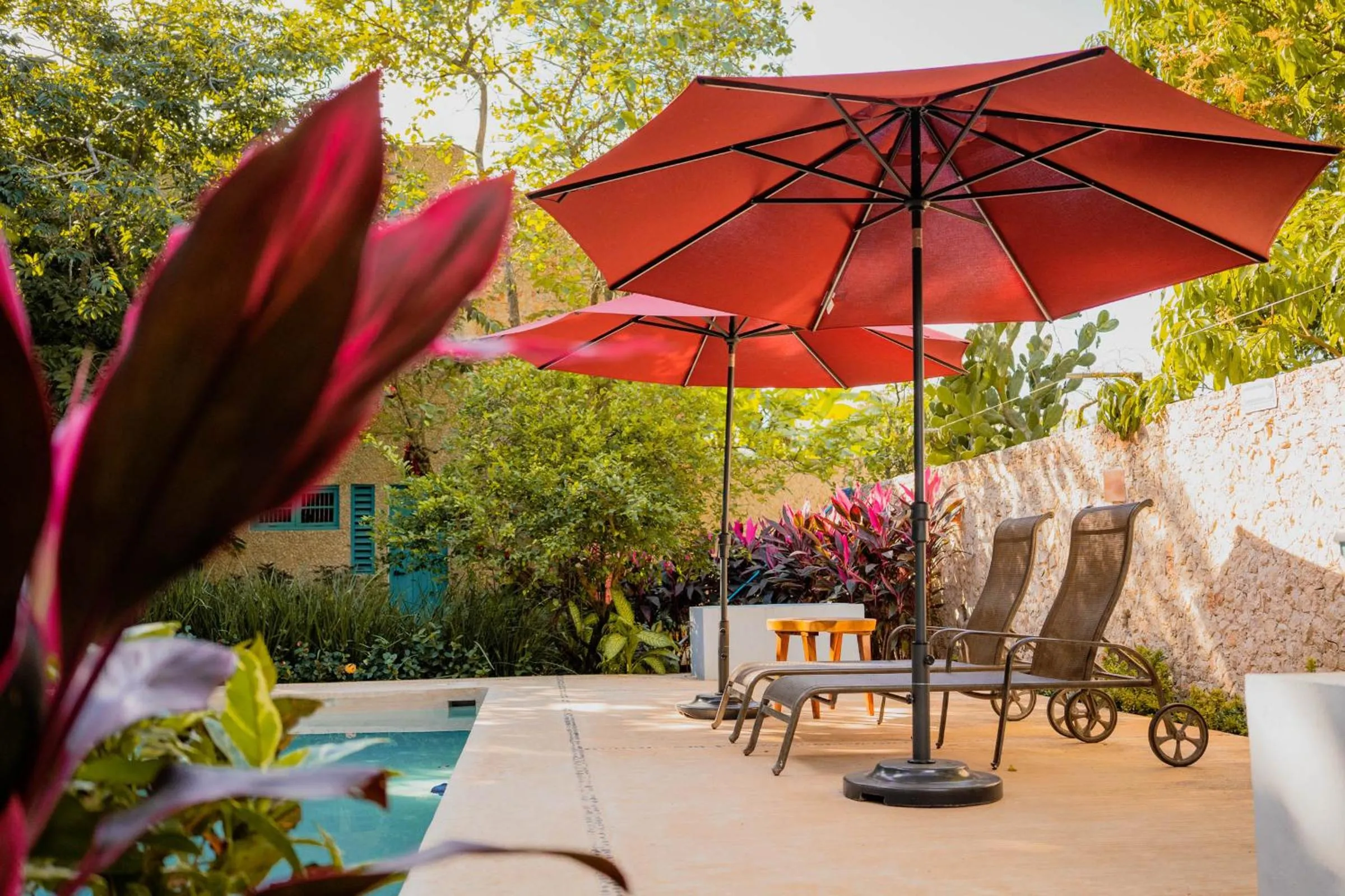 Property building in Hotel Posada San Juan