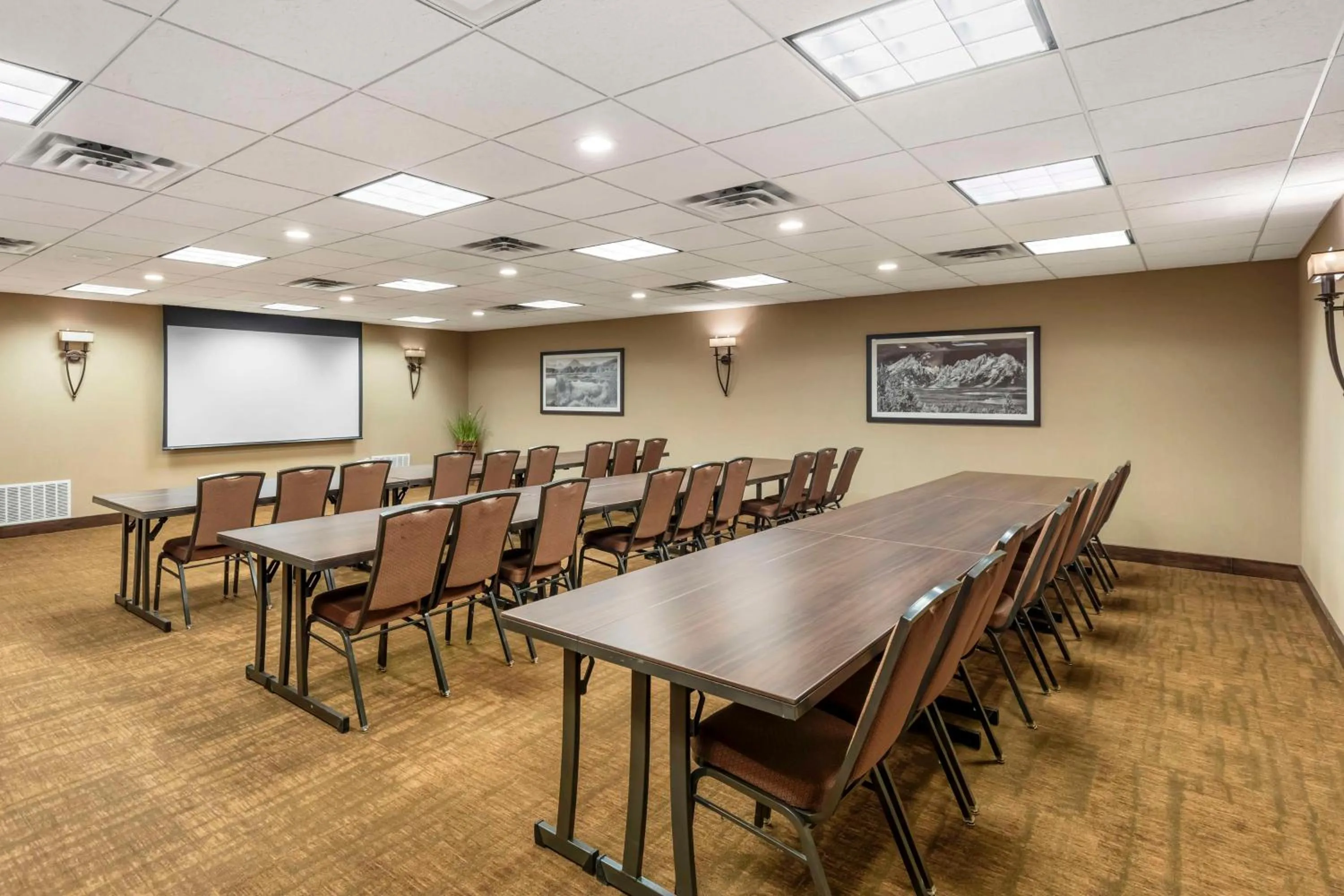 Meeting/conference room in Best Western Cotton Tree Inn