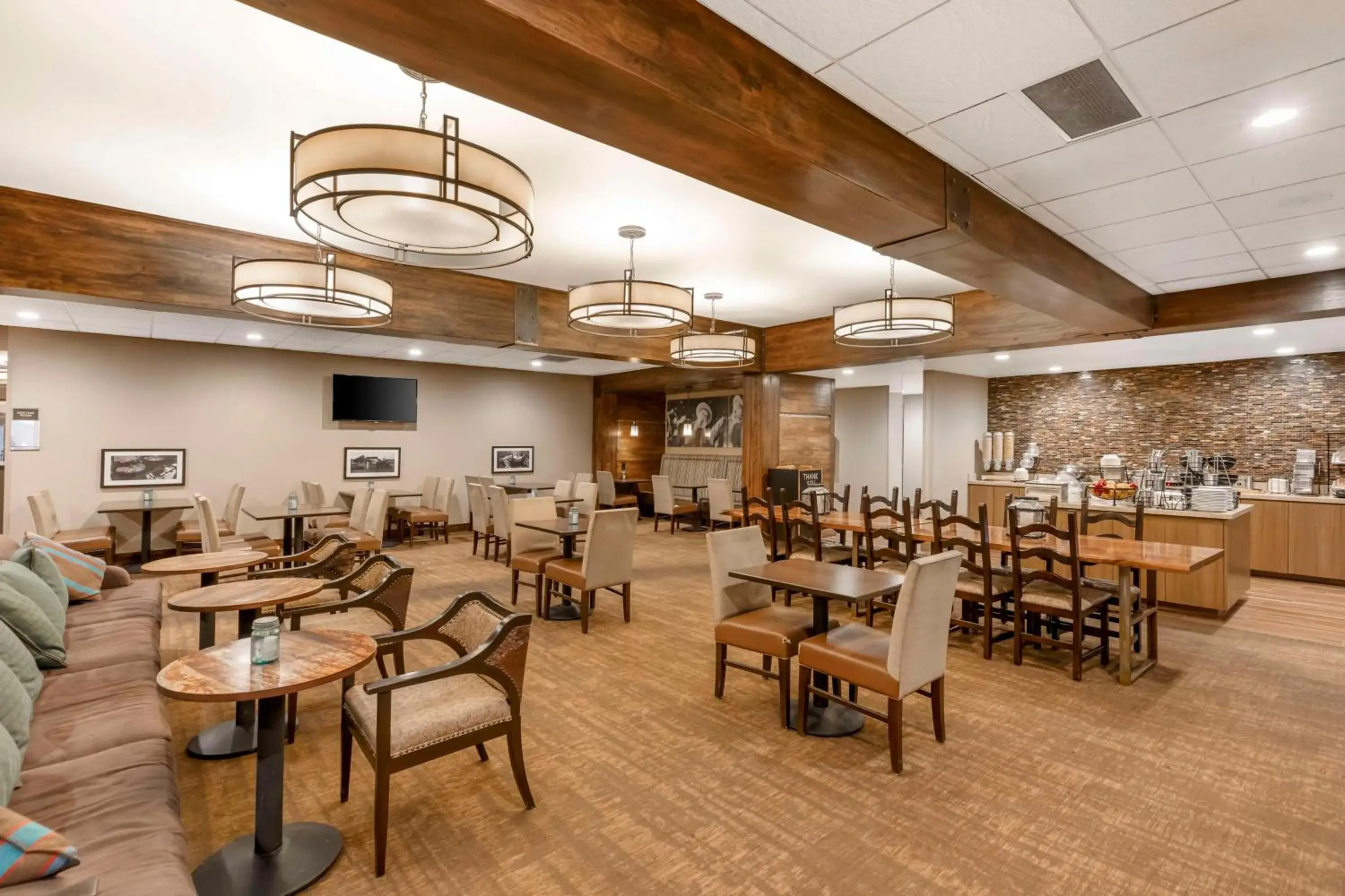 Breakfast in Best Western Cotton Tree Inn Breakfast in Best Western Cotton Tree Inn