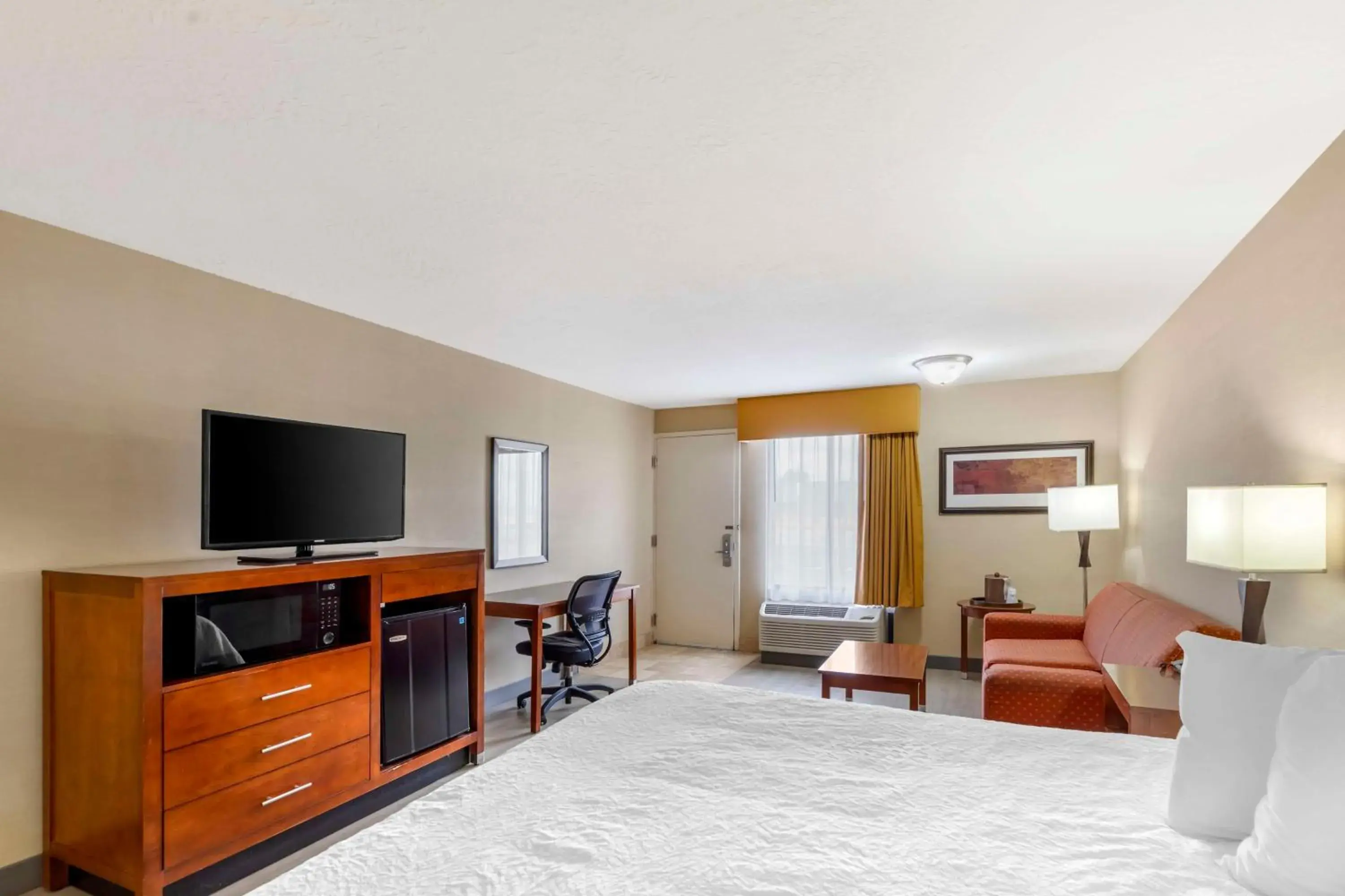 Bedroom, Bed in Best Western Cotton Tree Inn Bedroom, Bed in Best Western Cotton Tree Inn