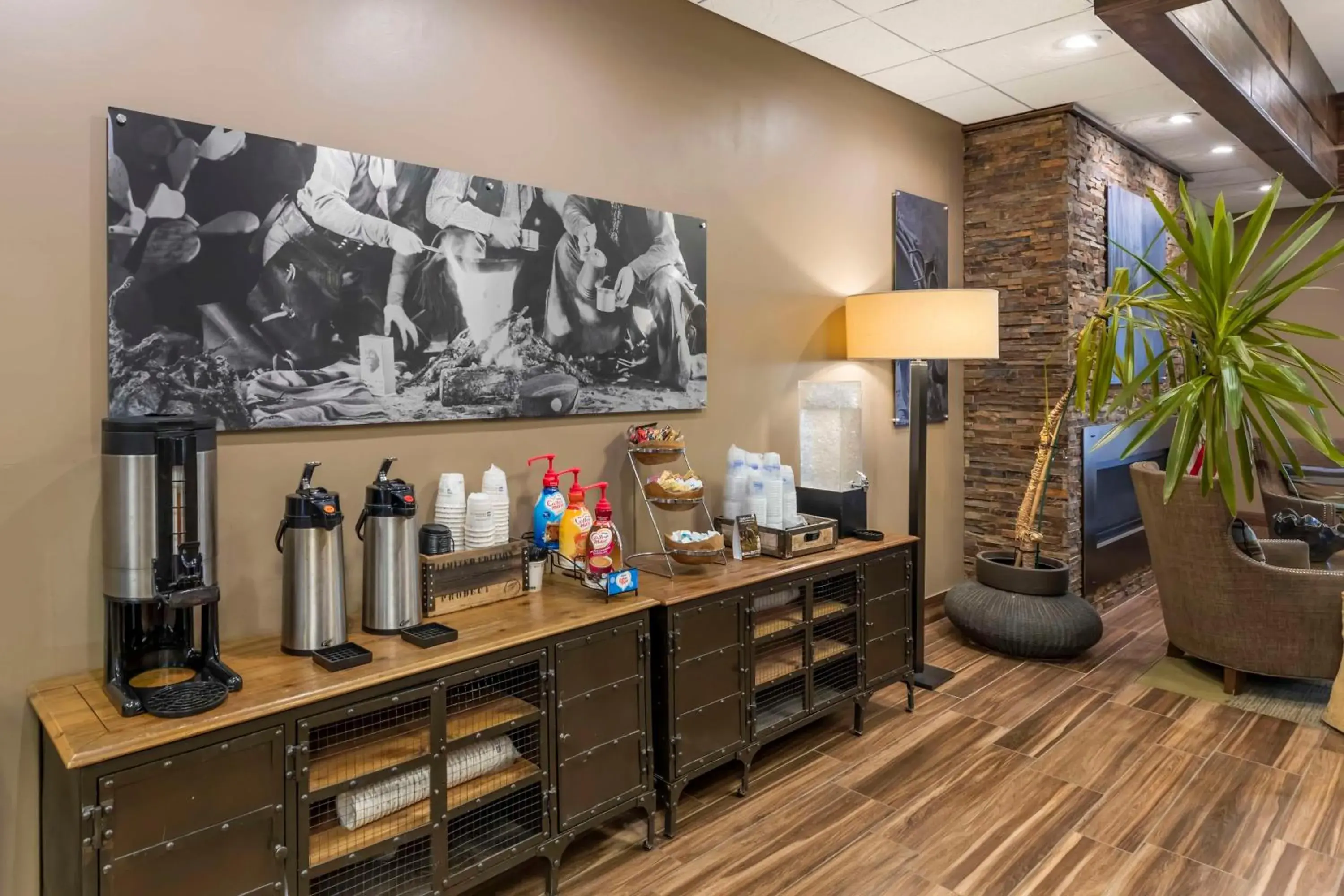 Lobby or reception in Best Western Cotton Tree Inn Lobby or reception in Best Western Cotton Tree Inn