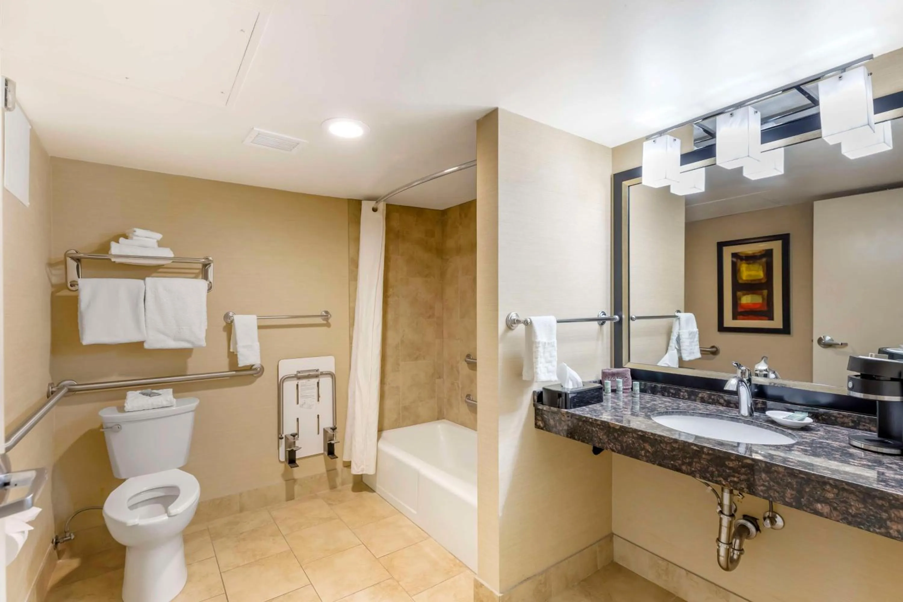 Bathroom in Best Western Cotton Tree Inn