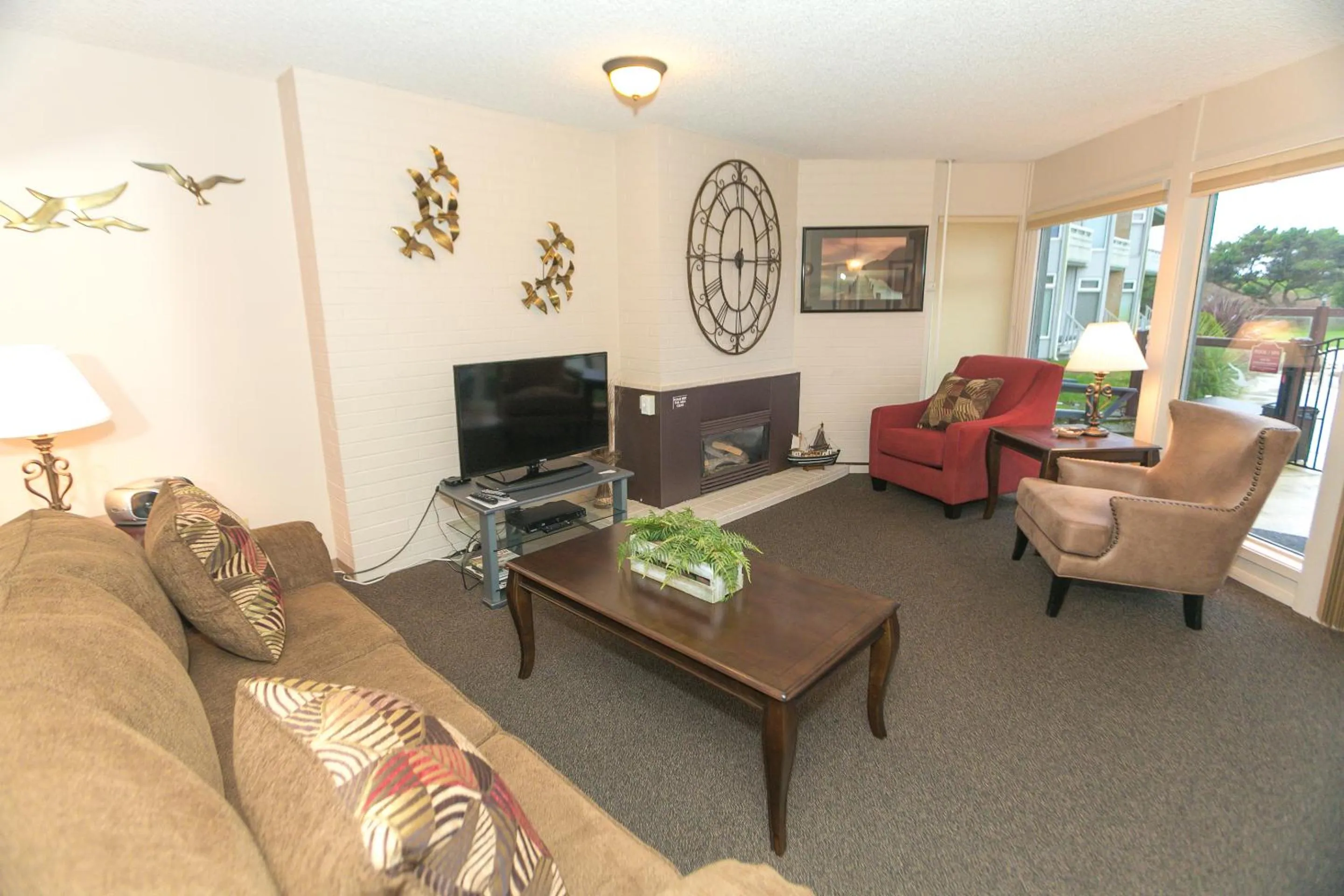 TV and multimedia in Grey Gull