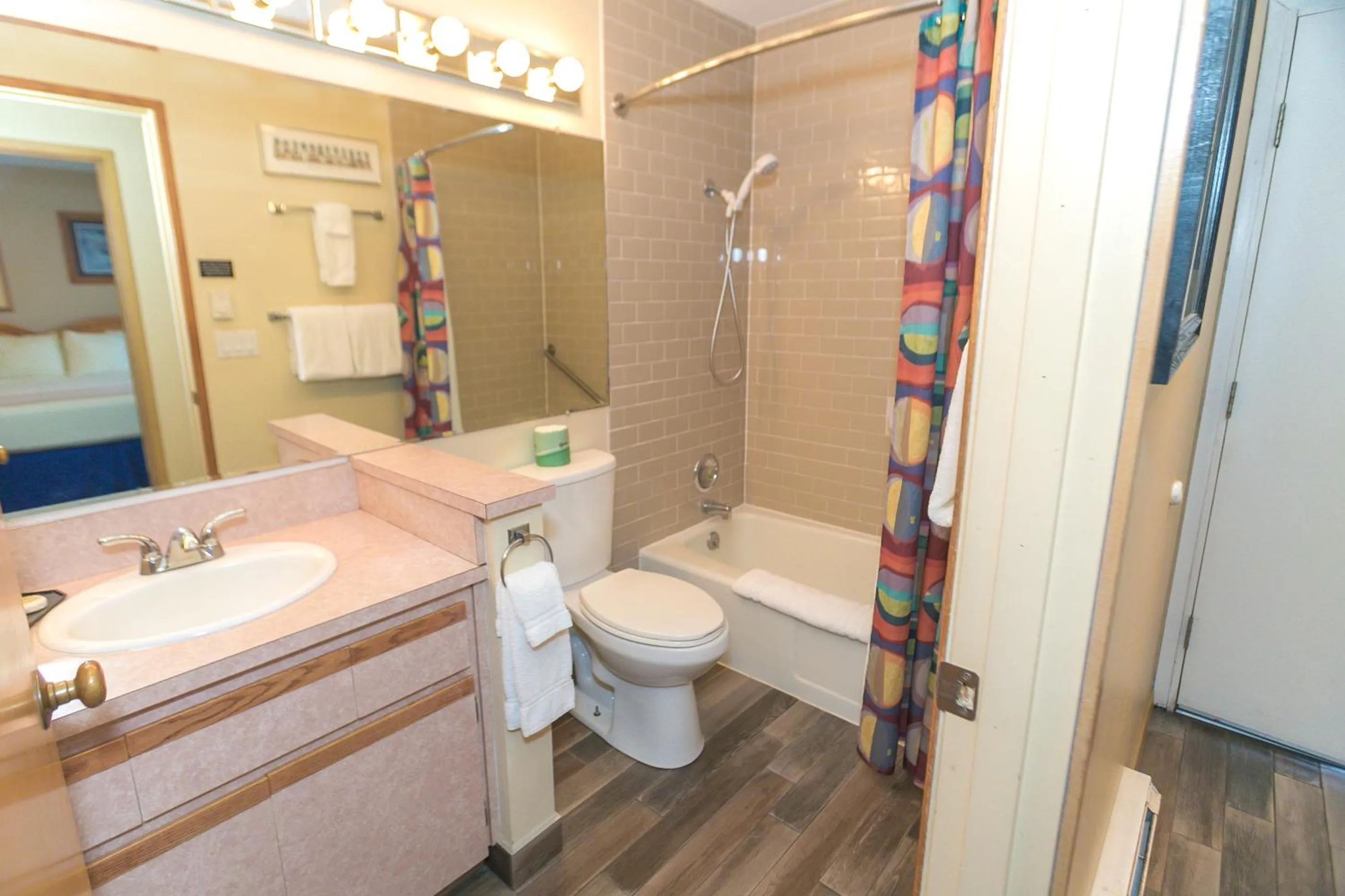 Bathroom in Grey Gull