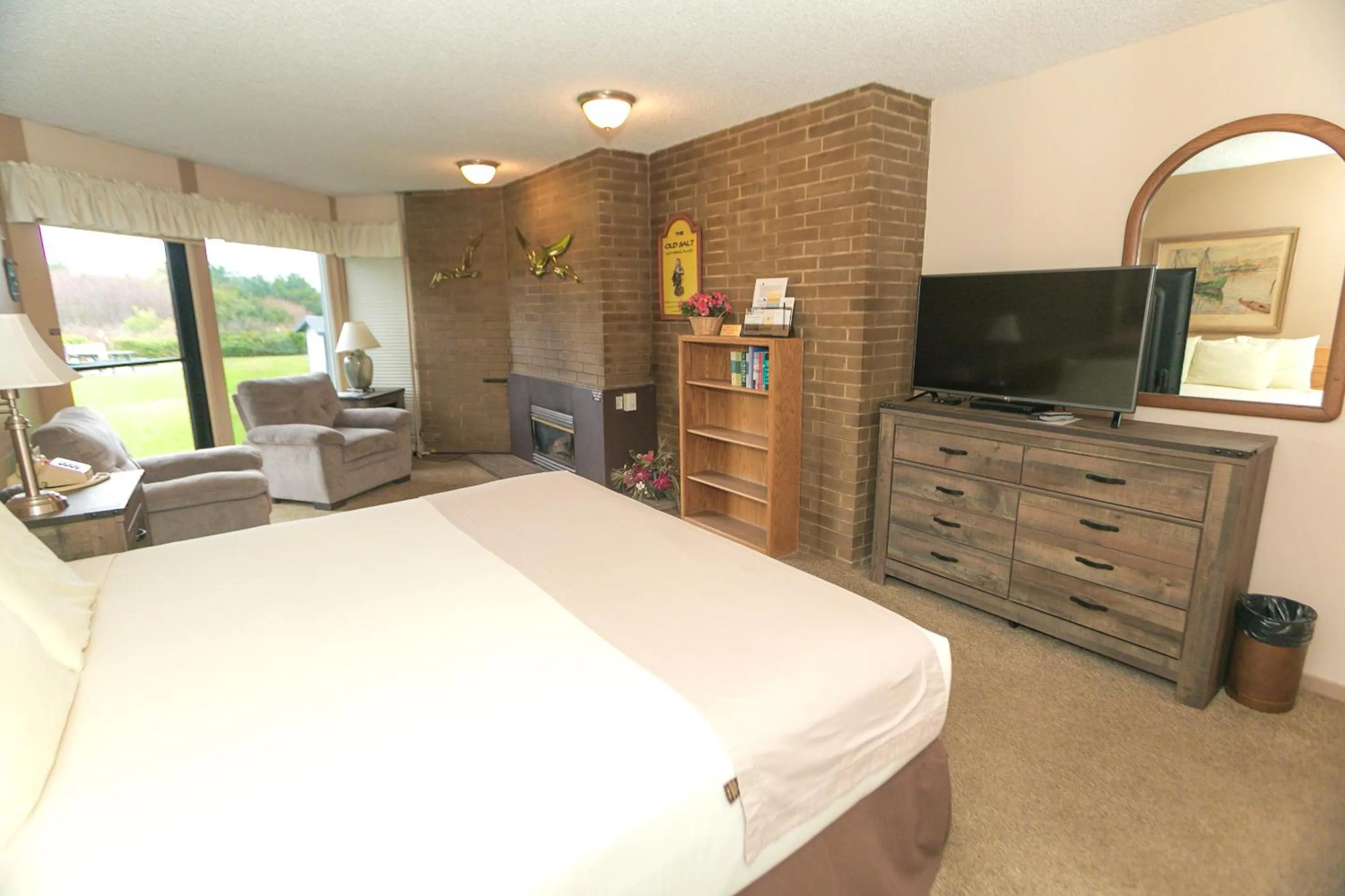 TV and multimedia, Bed in Grey Gull