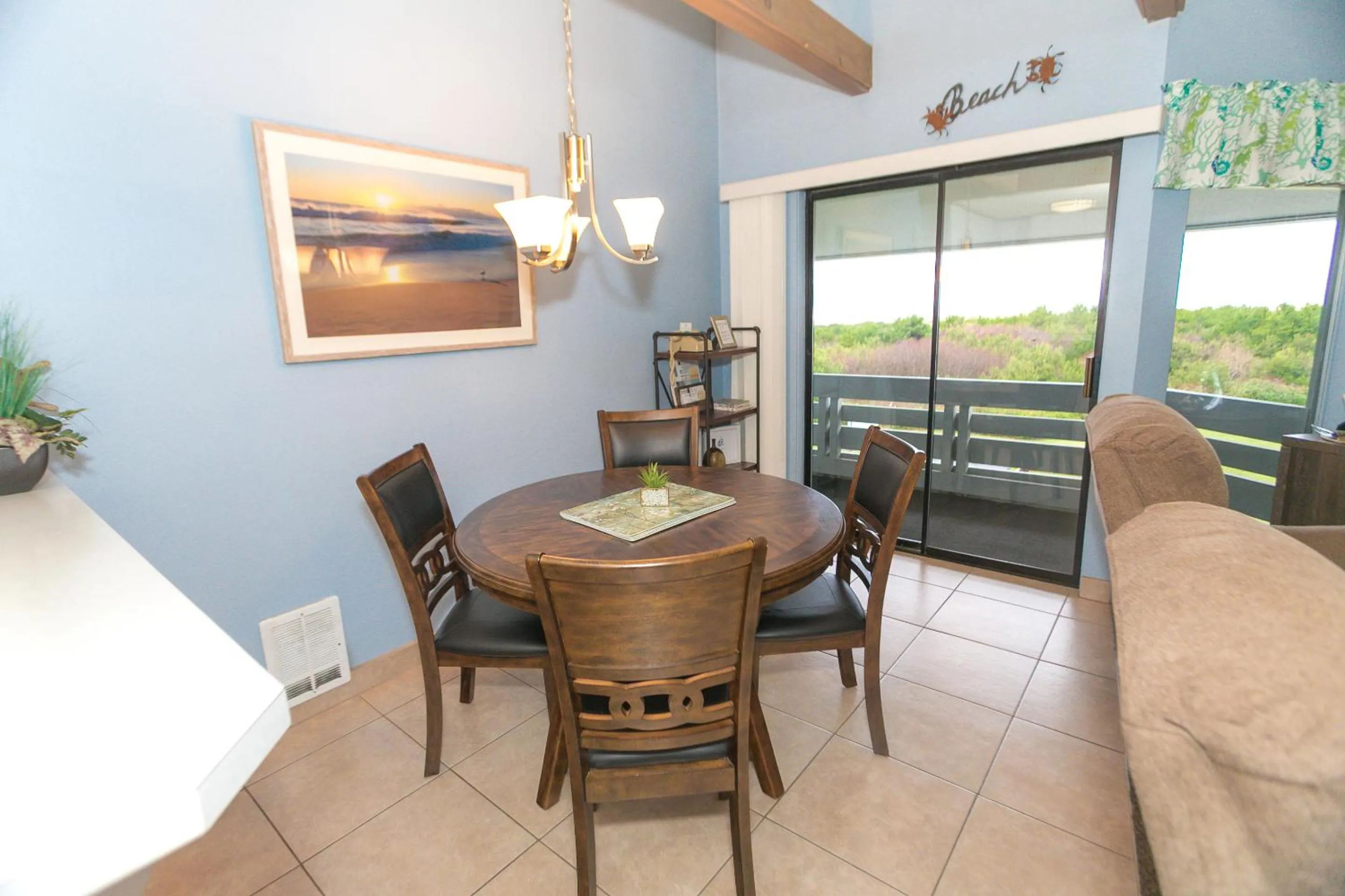 Dining area in Grey Gull