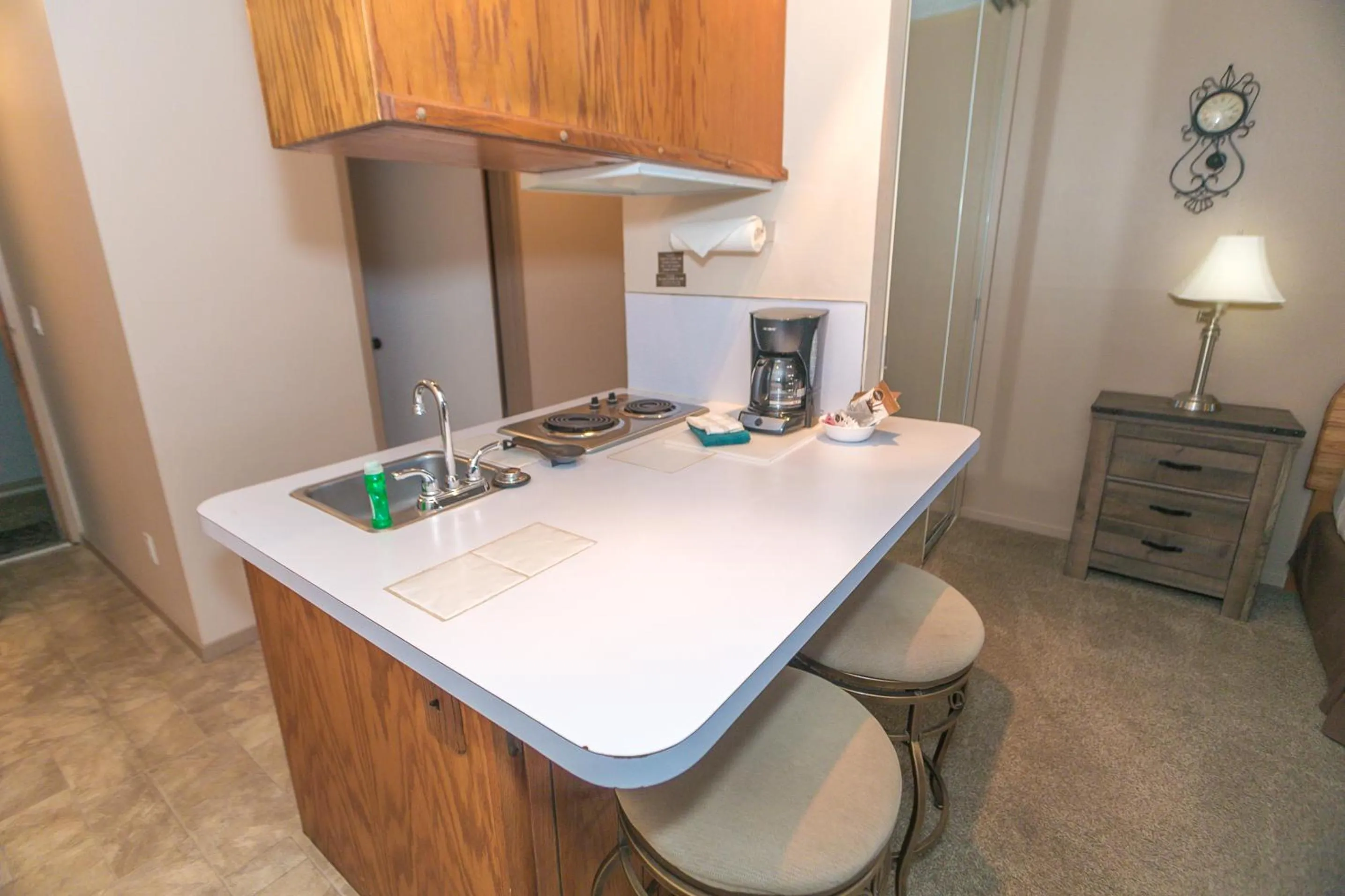 Kitchen or kitchenette in Grey Gull