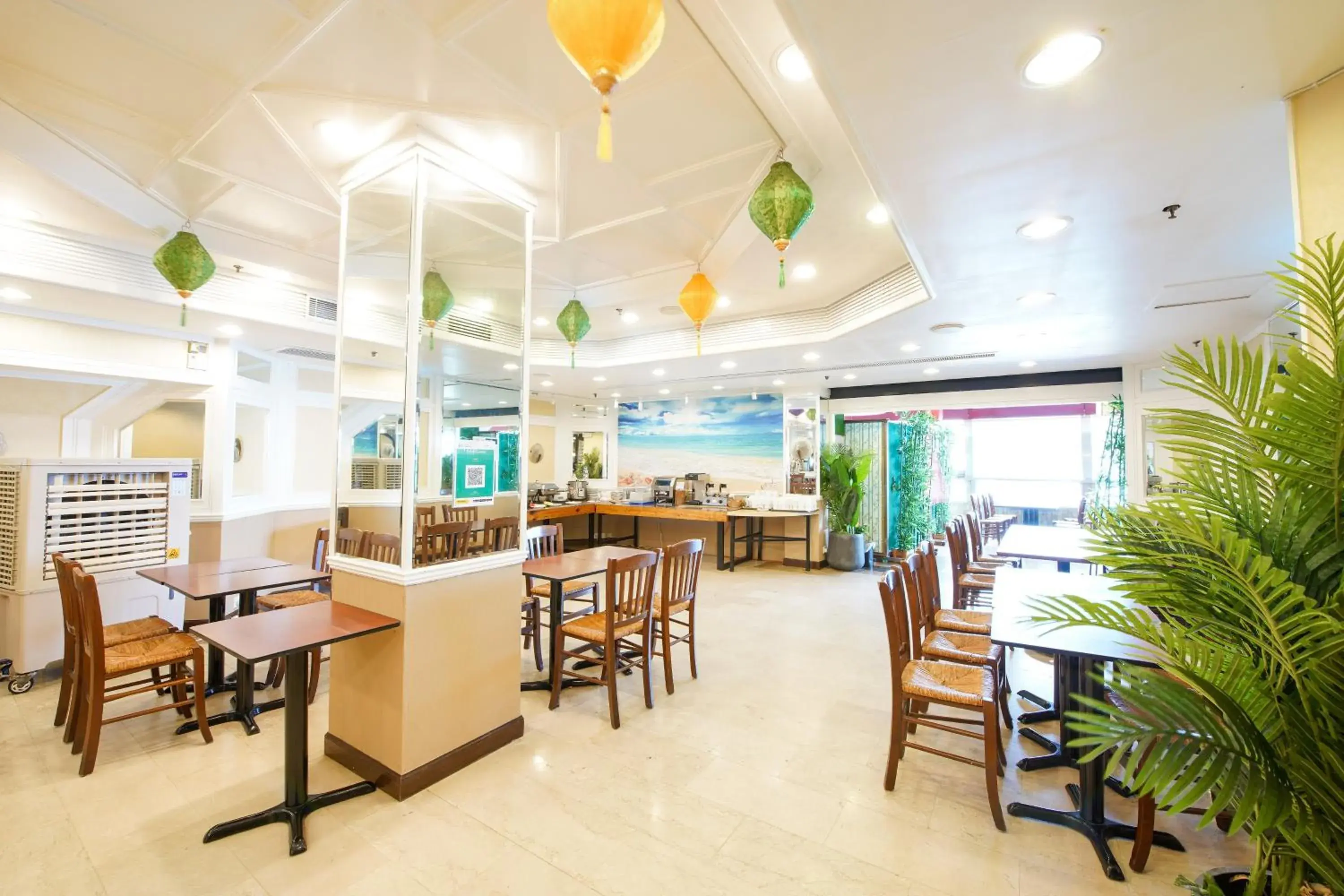 Restaurant/places to eat in Warwick Hotel Cheung Chau Restaurant/places to eat in Warwick Hotel Cheung Chau