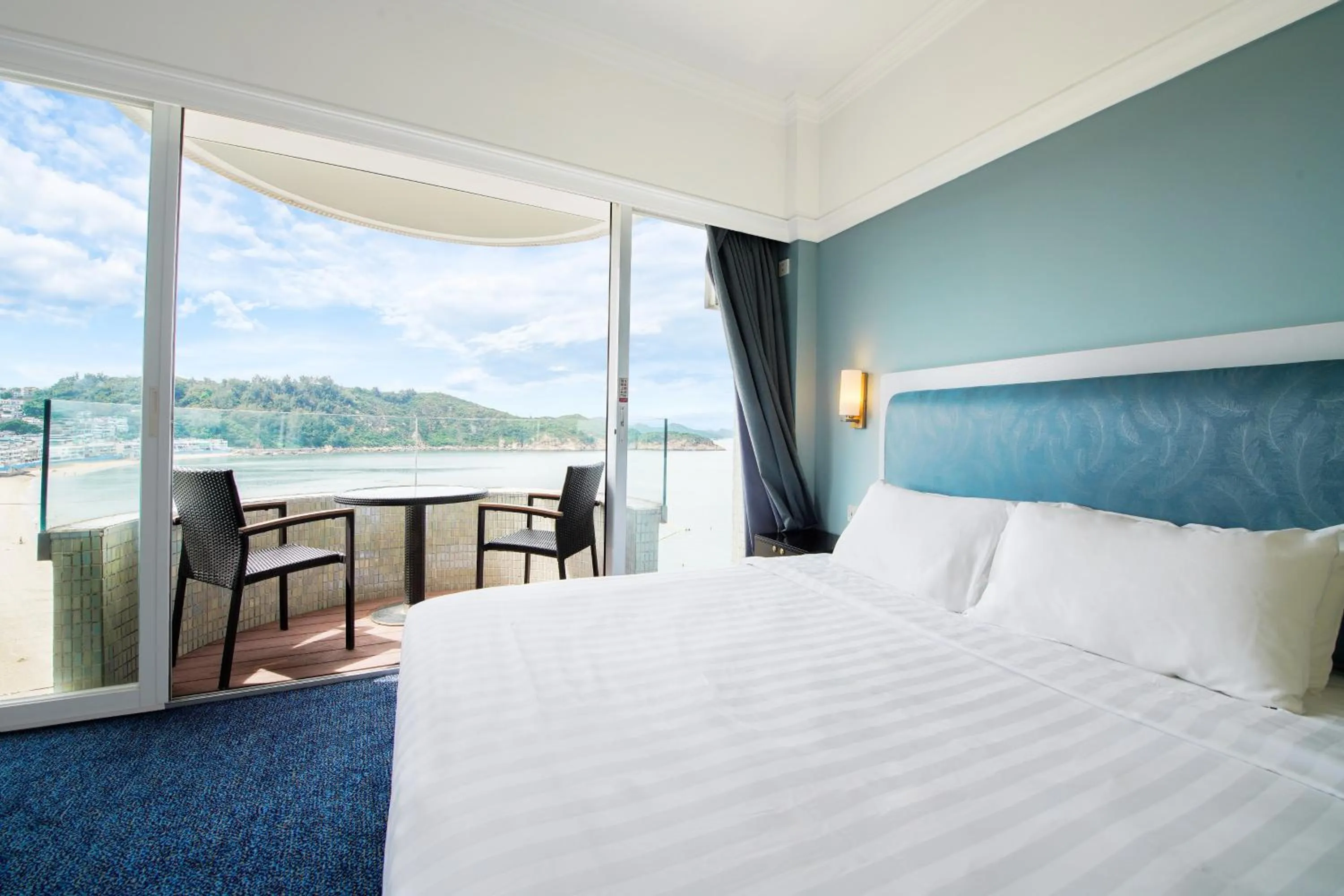 Property building, Bed in Warwick Hotel Cheung Chau