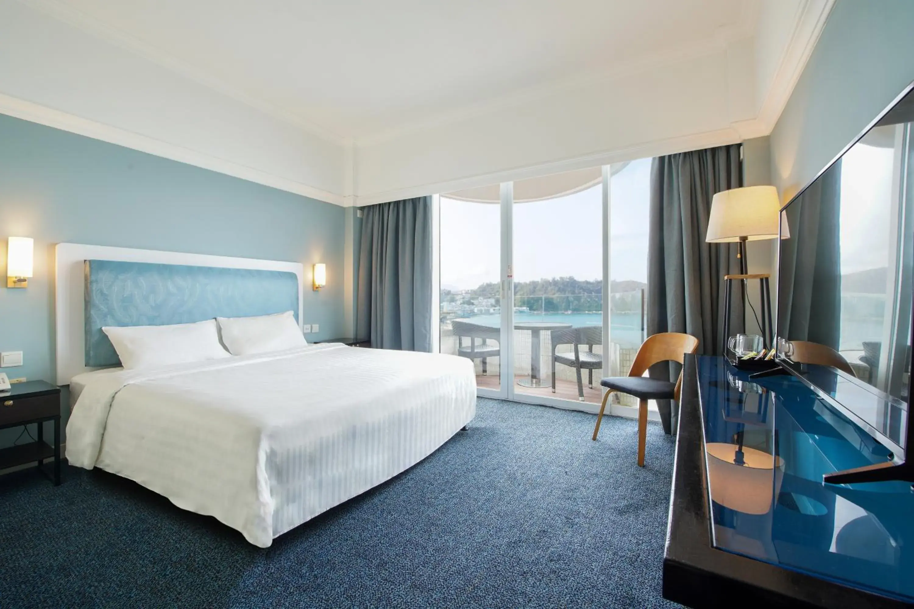 Property building, Bed in Warwick Hotel Cheung Chau Property building, Bed in Warwick Hotel Cheung Chau
