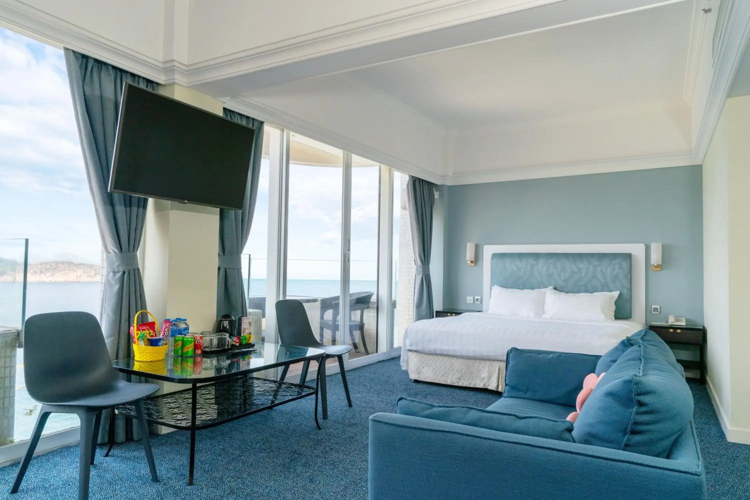 Property building, Bed in Warwick Hotel Cheung Chau Property building, Bed in Warwick Hotel Cheung Chau