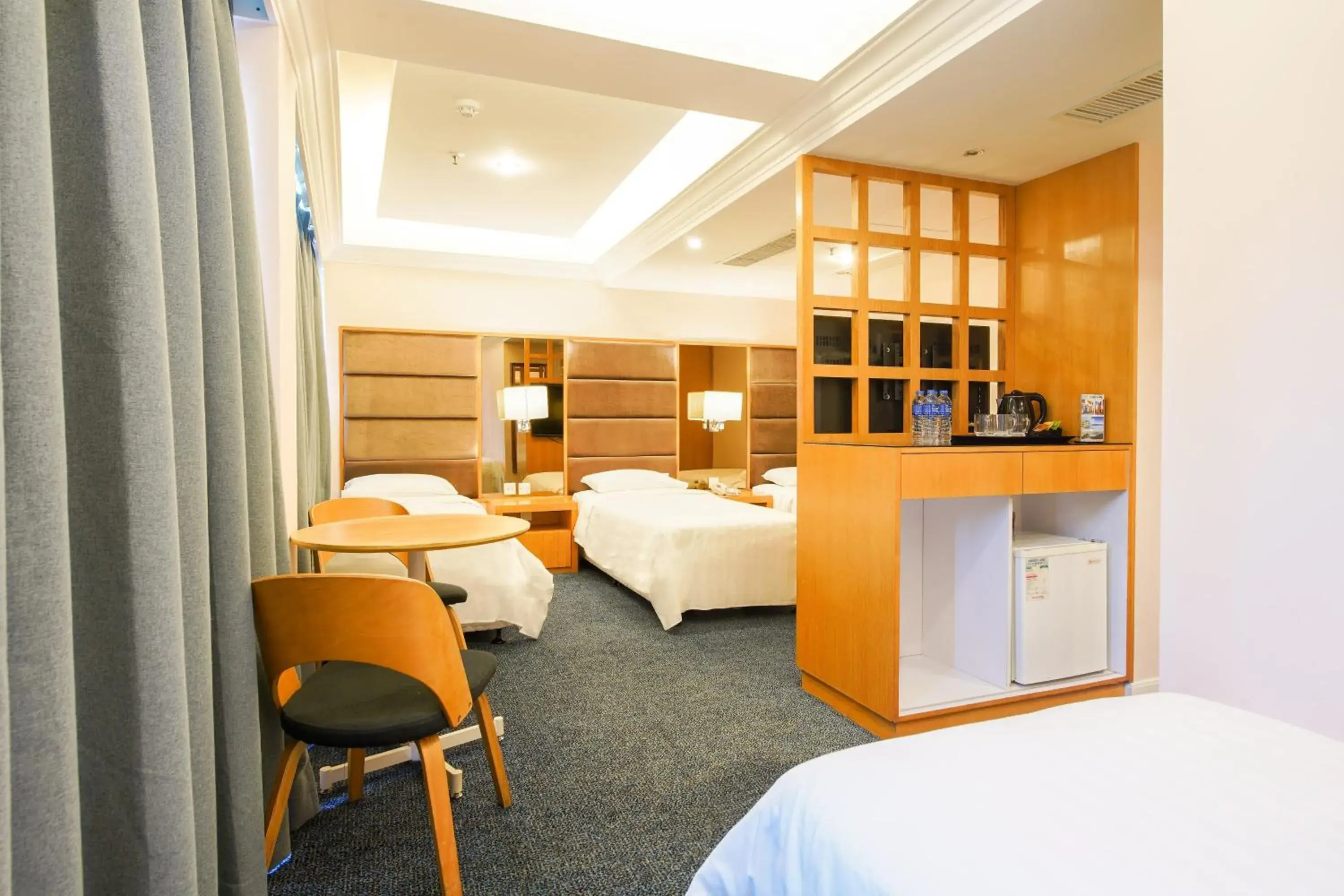 Property building, Bed in Warwick Hotel Cheung Chau Property building, Bed in Warwick Hotel Cheung Chau