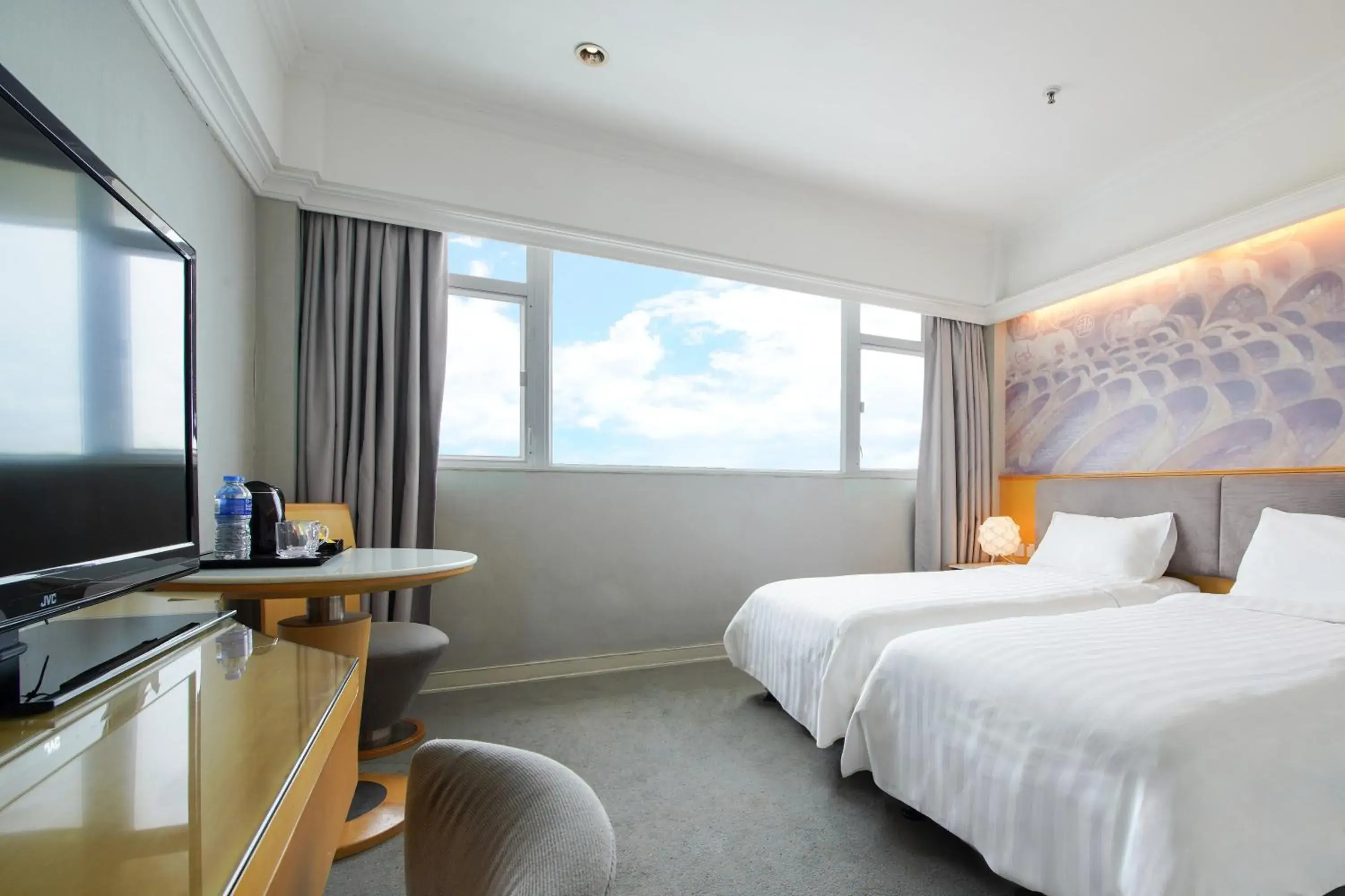 Property building, Bed in Warwick Hotel Cheung Chau Property building, Bed in Warwick Hotel Cheung Chau