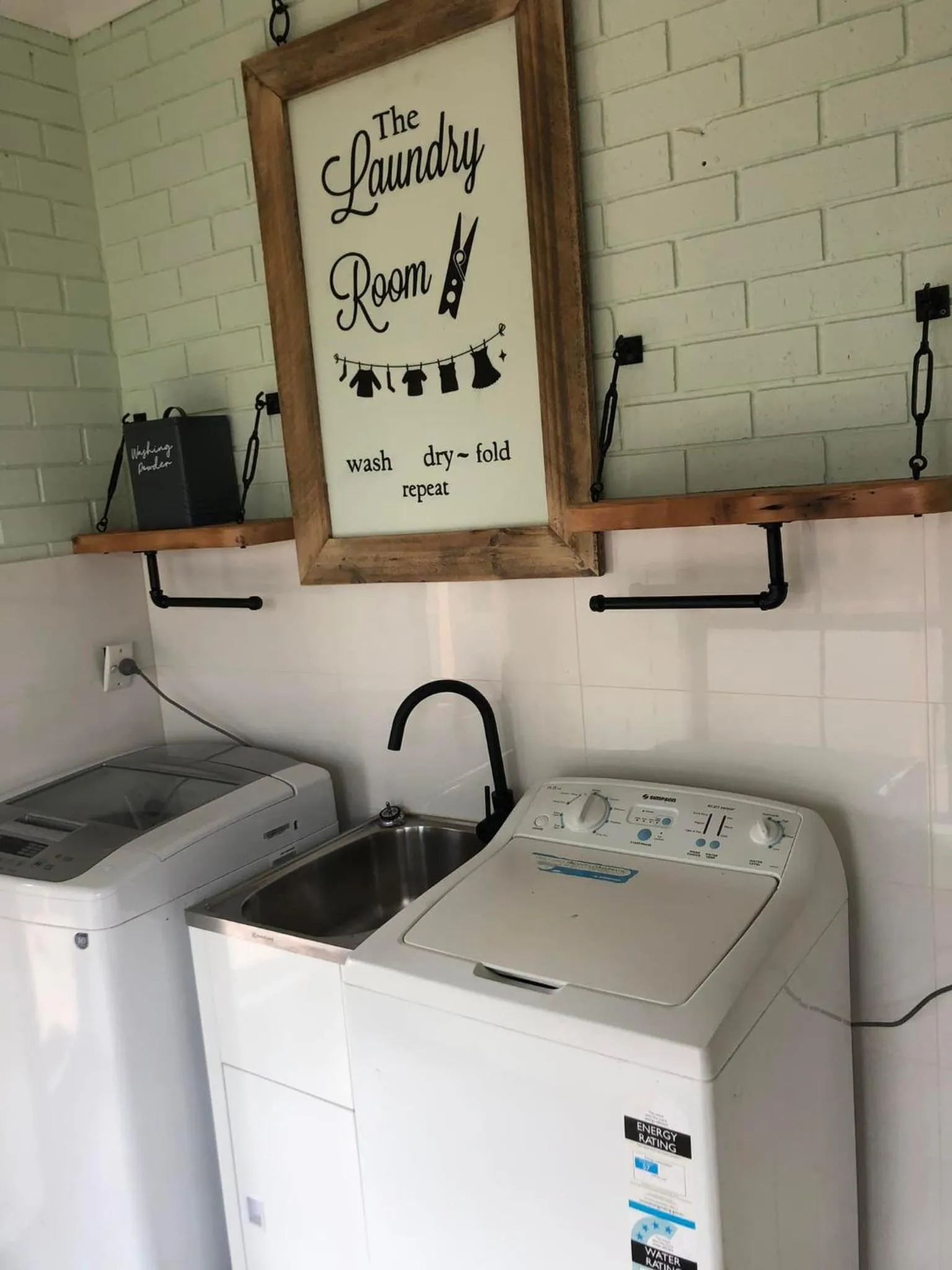laundry in Ashleigh Court Motor Inn