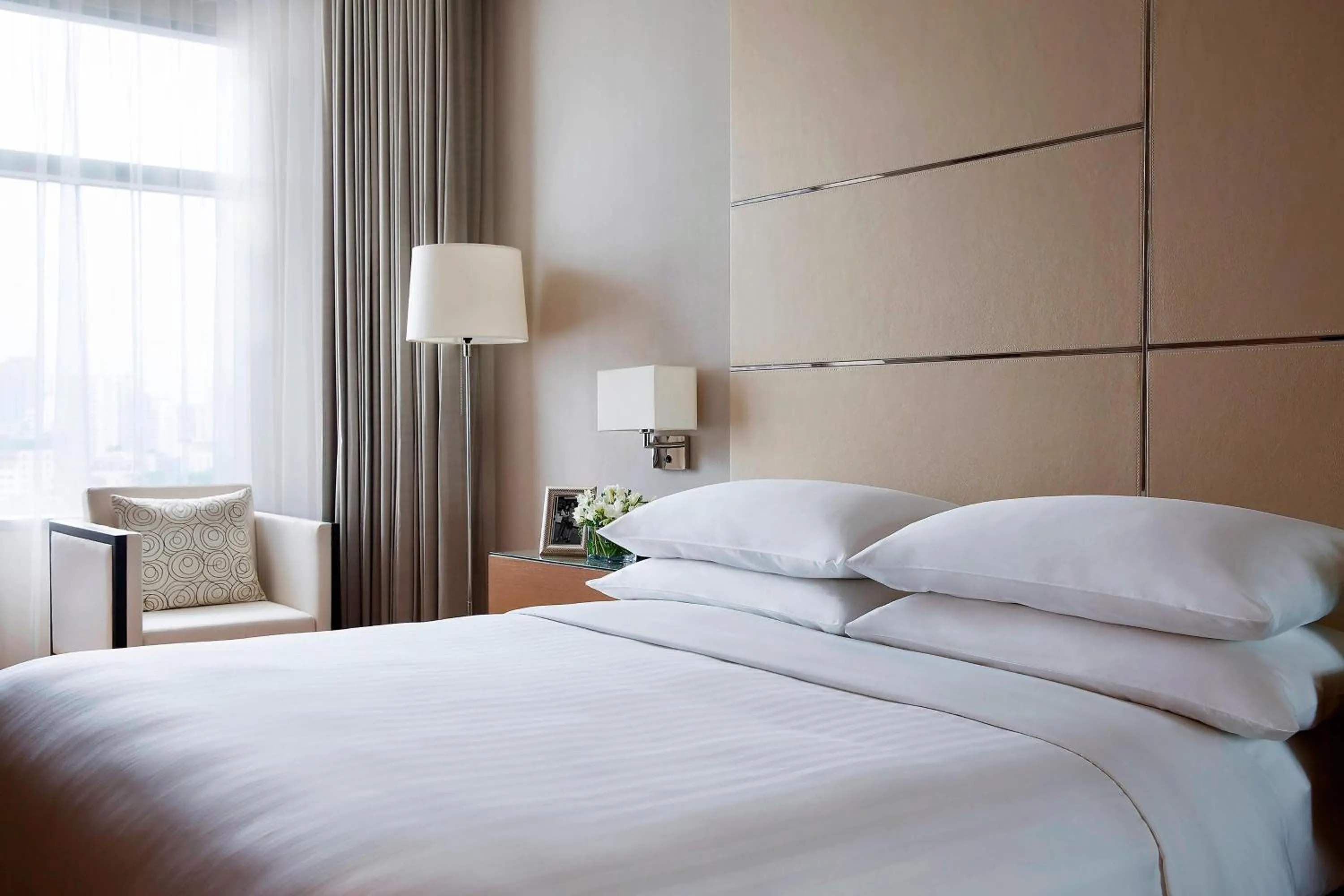 Bedroom, Bed in Marriott Executive Apartments Bangkok, Sukhumvit Thonglor