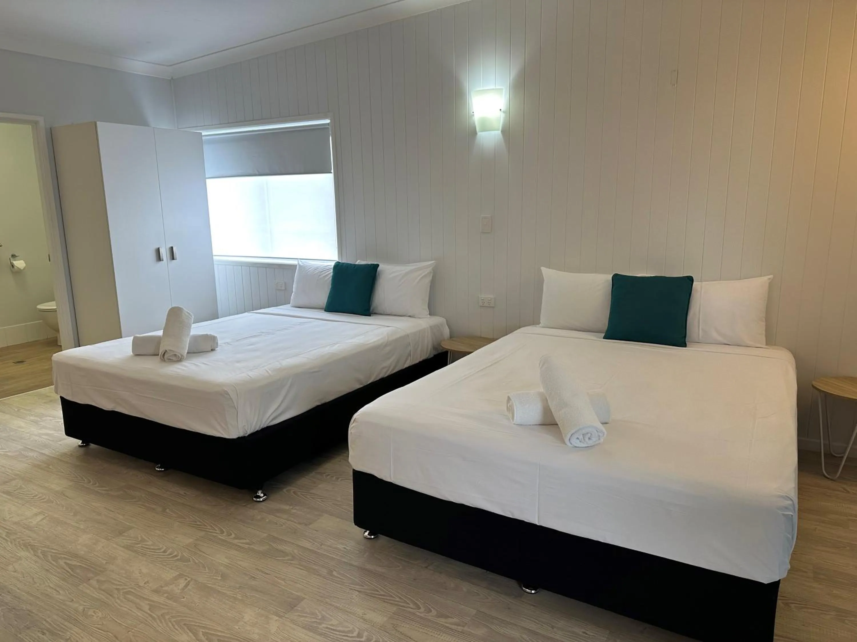 Bed in Cardwell Beachfront Motel