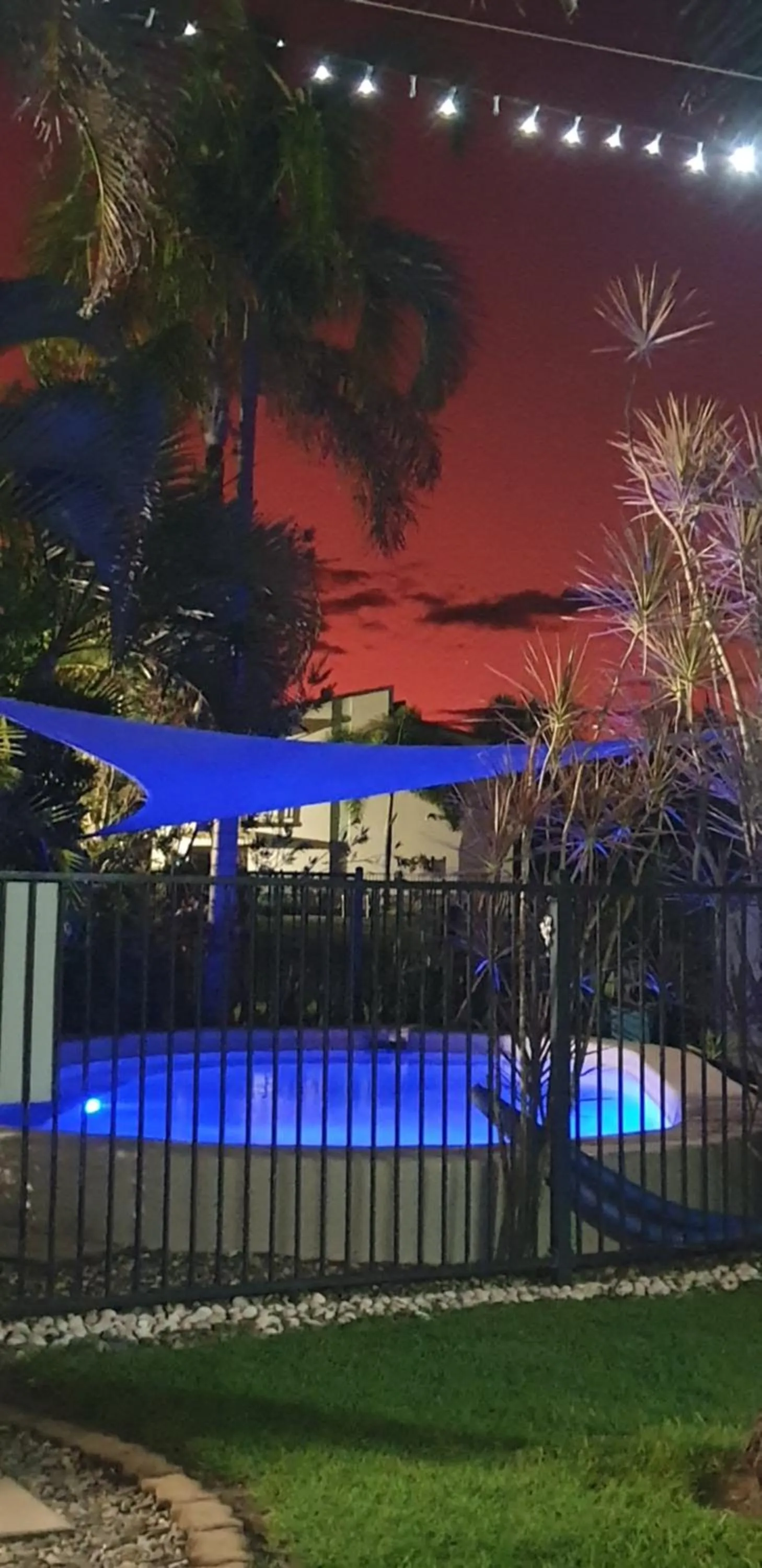 Swimming pool in Cardwell Beachfront Motel