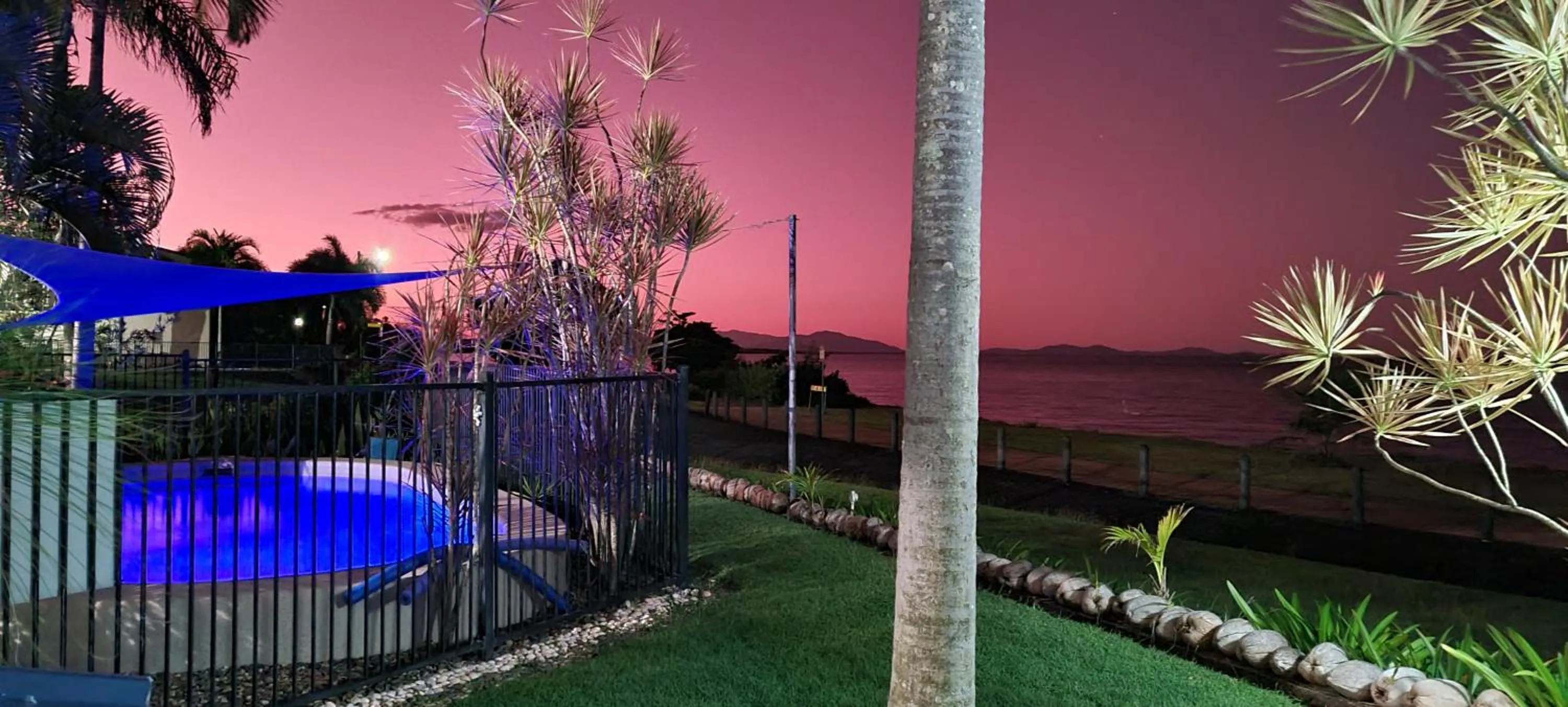 Swimming pool in Cardwell Beachfront Motel