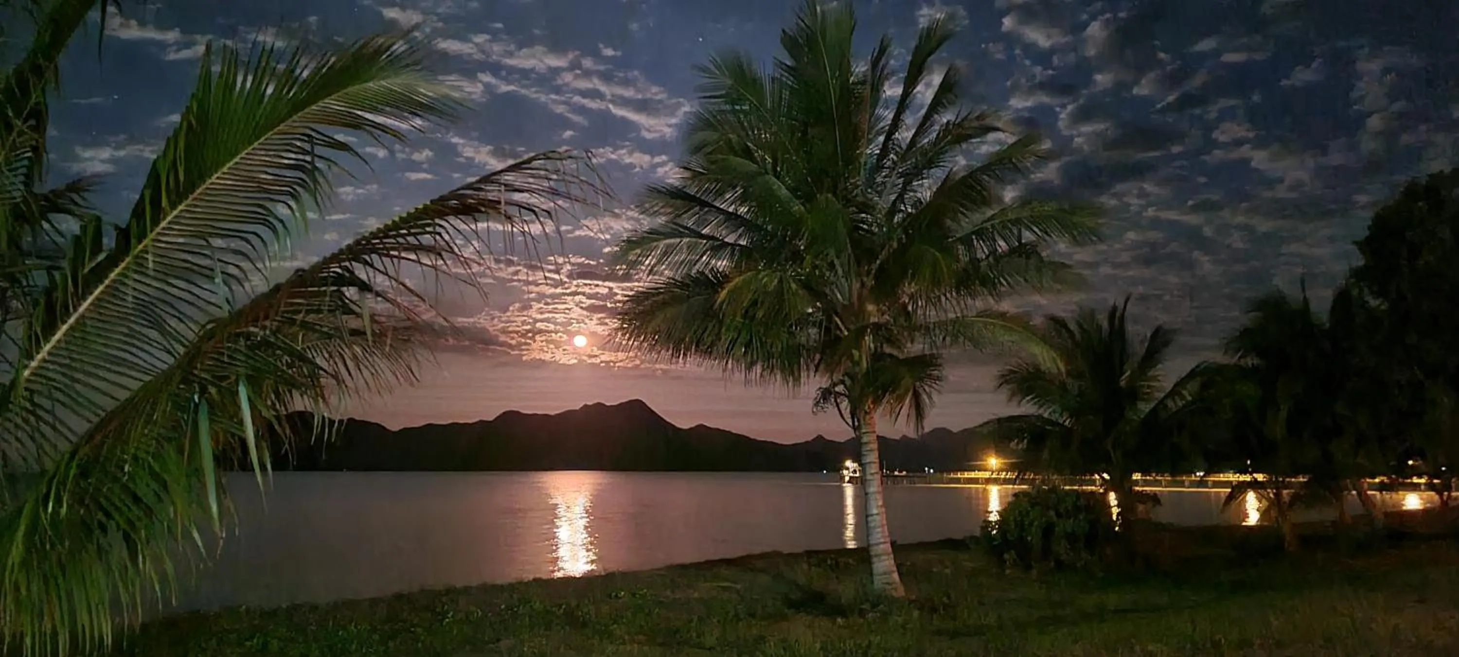 Cardwell Beachfront Motel