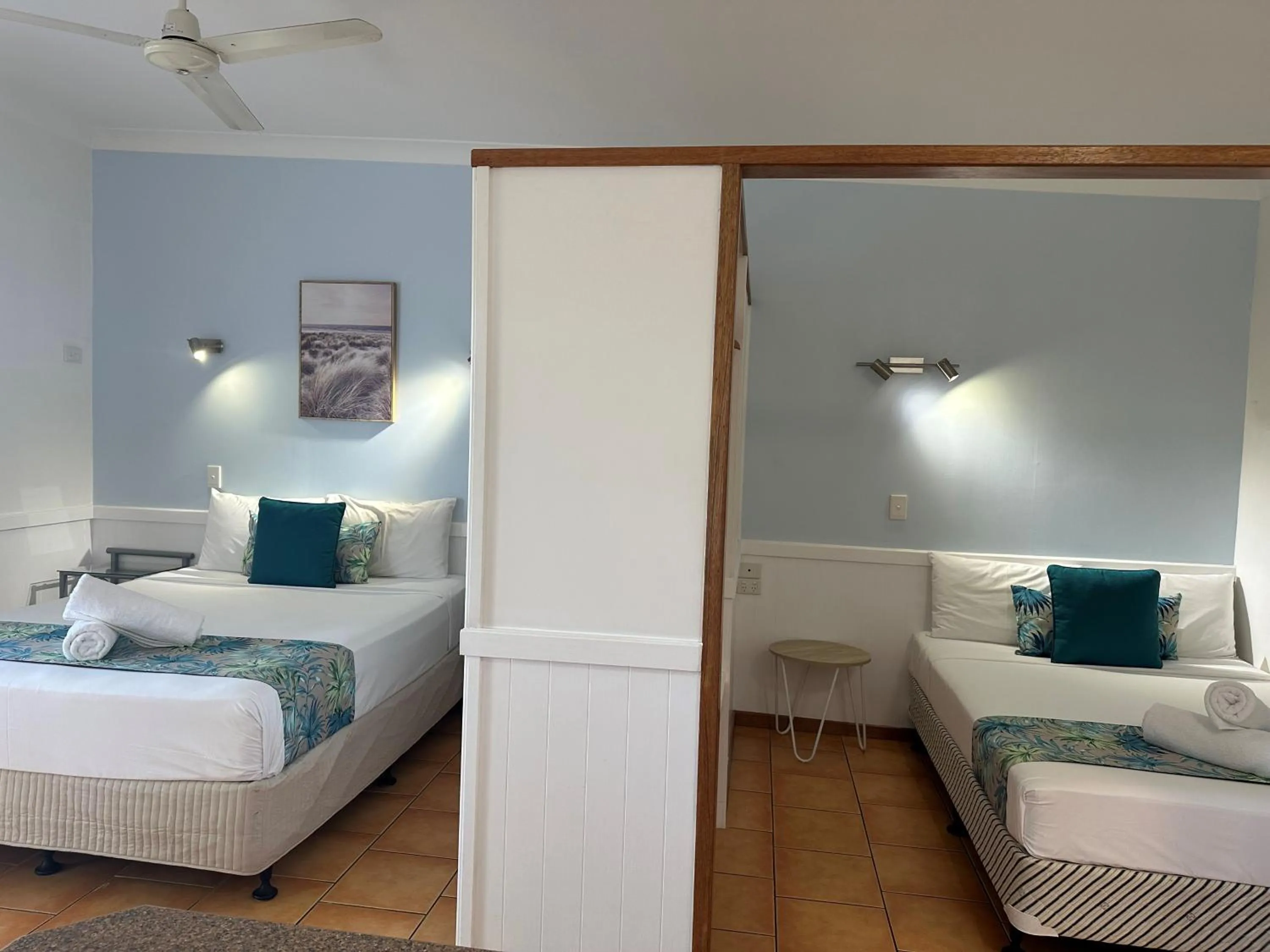 Bed in Cardwell Beachfront Motel