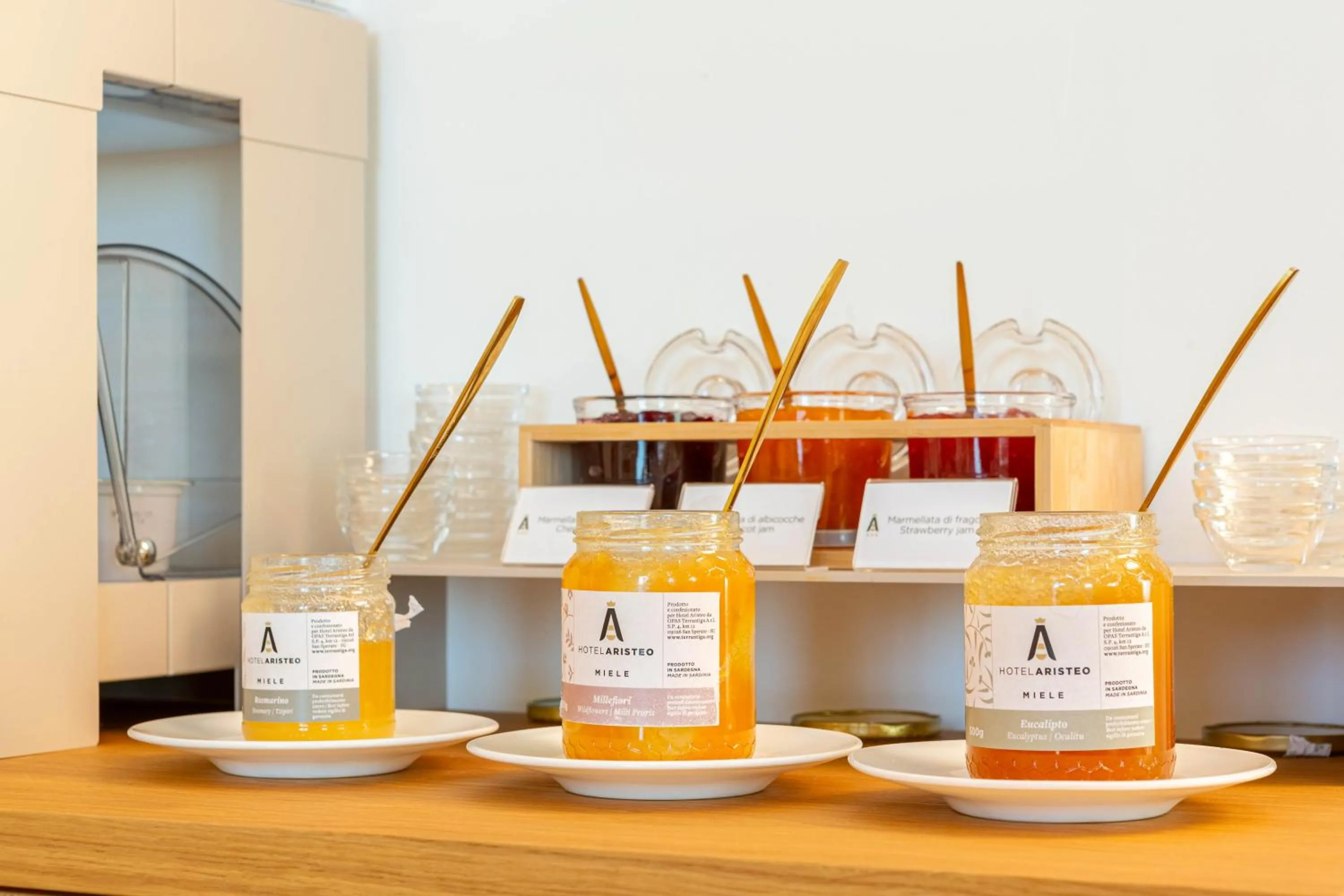 Food and drinks in Hotel Aristeo