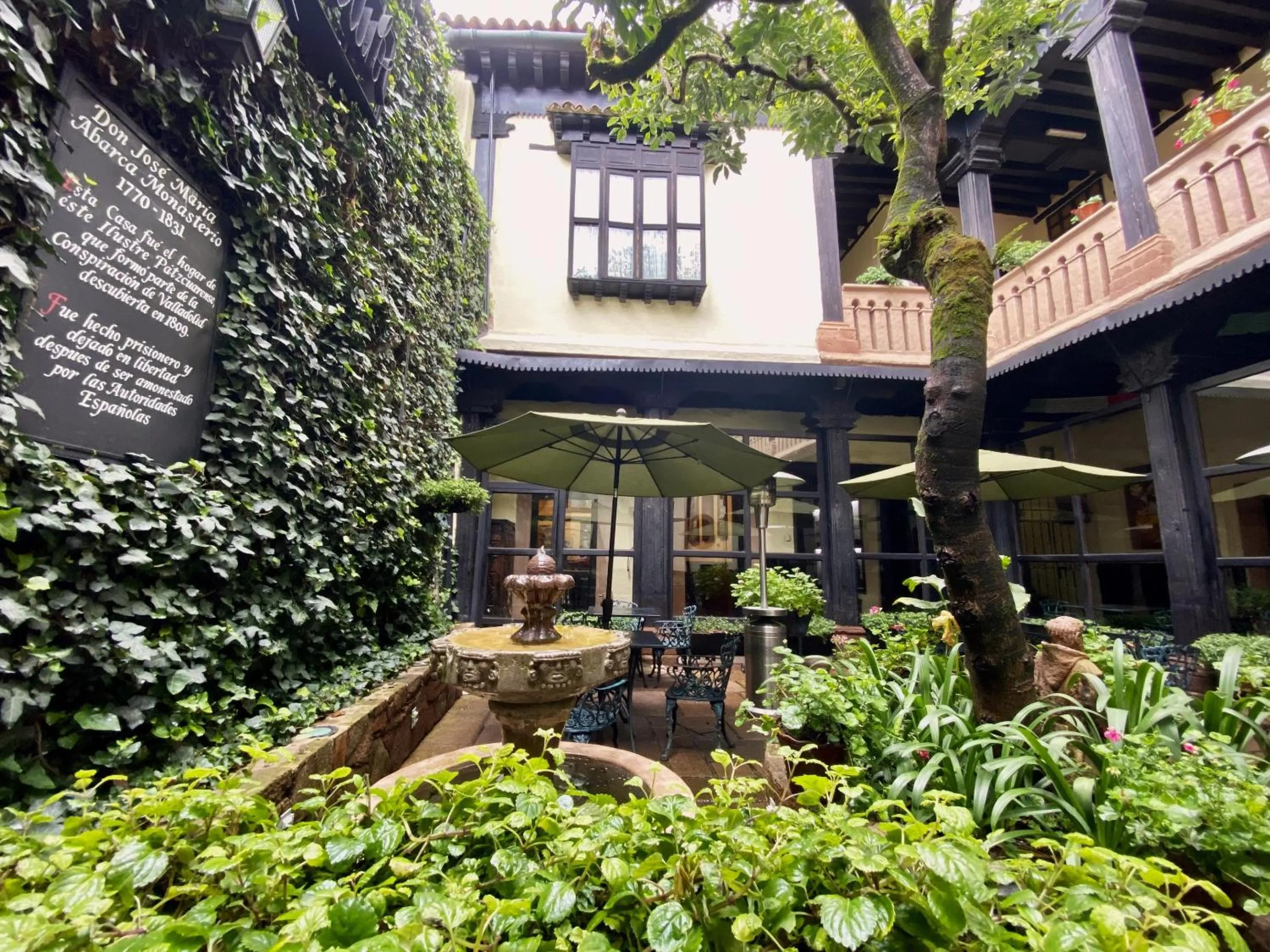 Patio in Hotel Mansion Iturbe