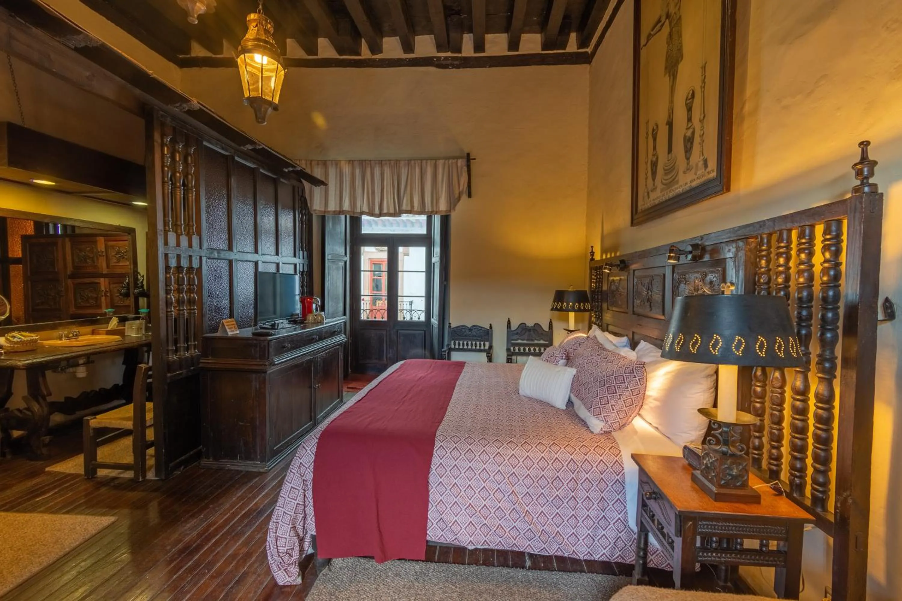 Photo of the whole room, Bed in Hotel Mansion Iturbe