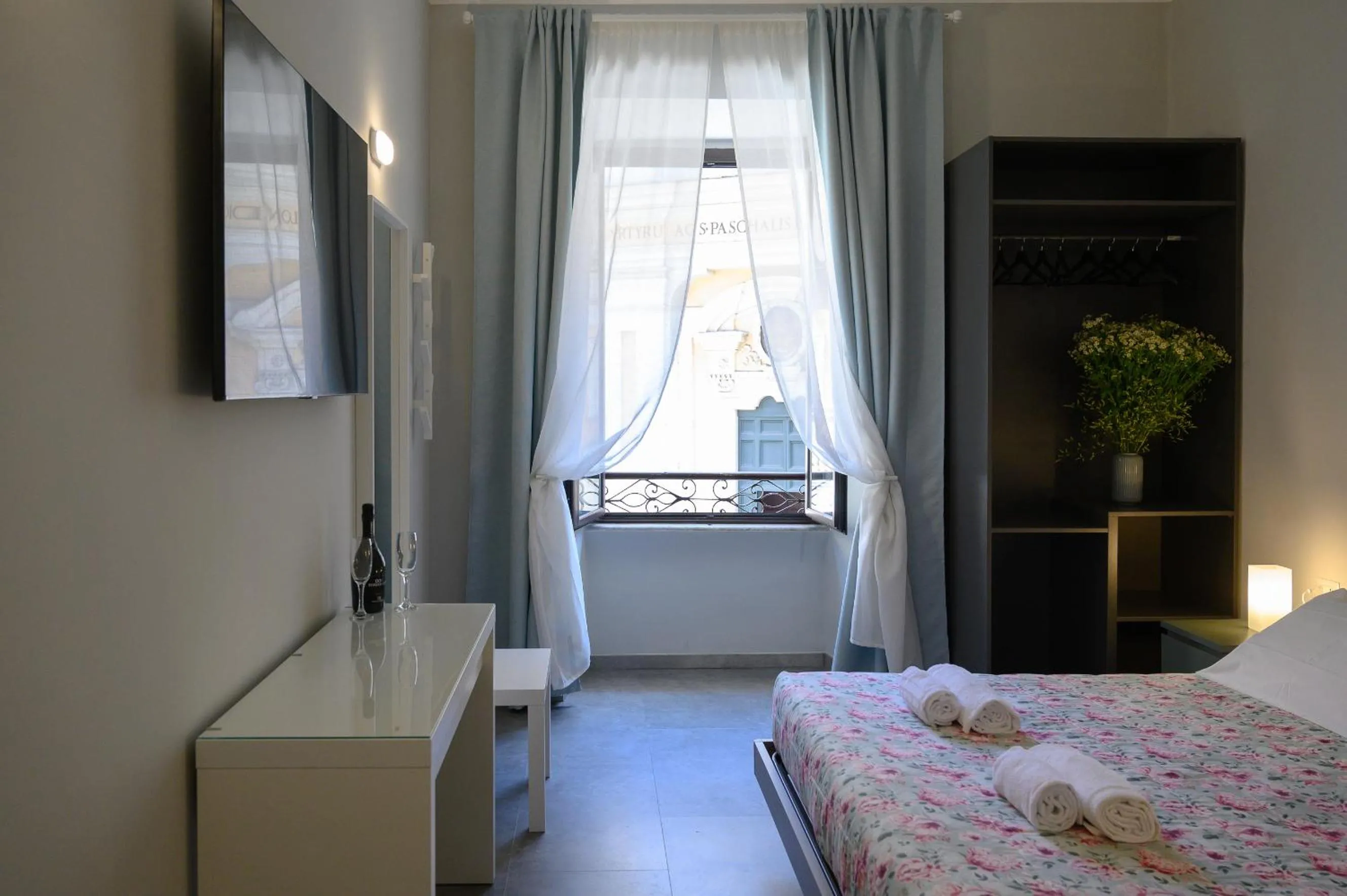 Double Room in GuestHouse o Affittacamere Magenta Baylon Suite B