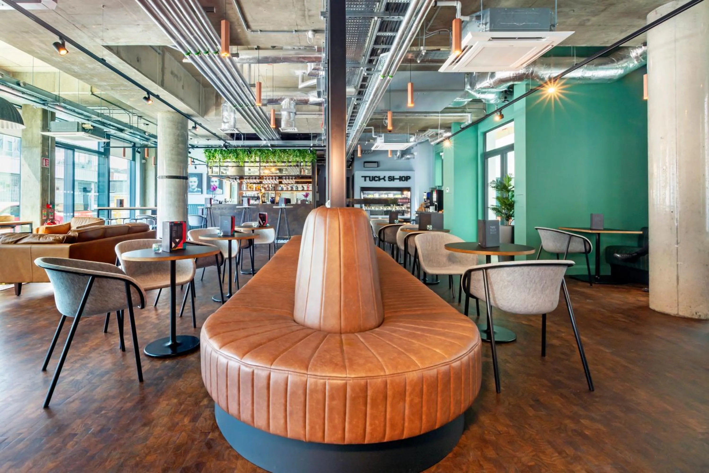 Lounge or bar in The Hendrick Smithfield