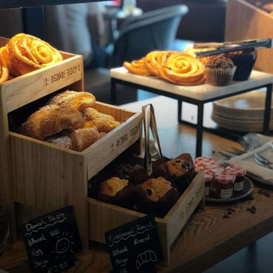 Breakfast in The Hendrick Smithfield