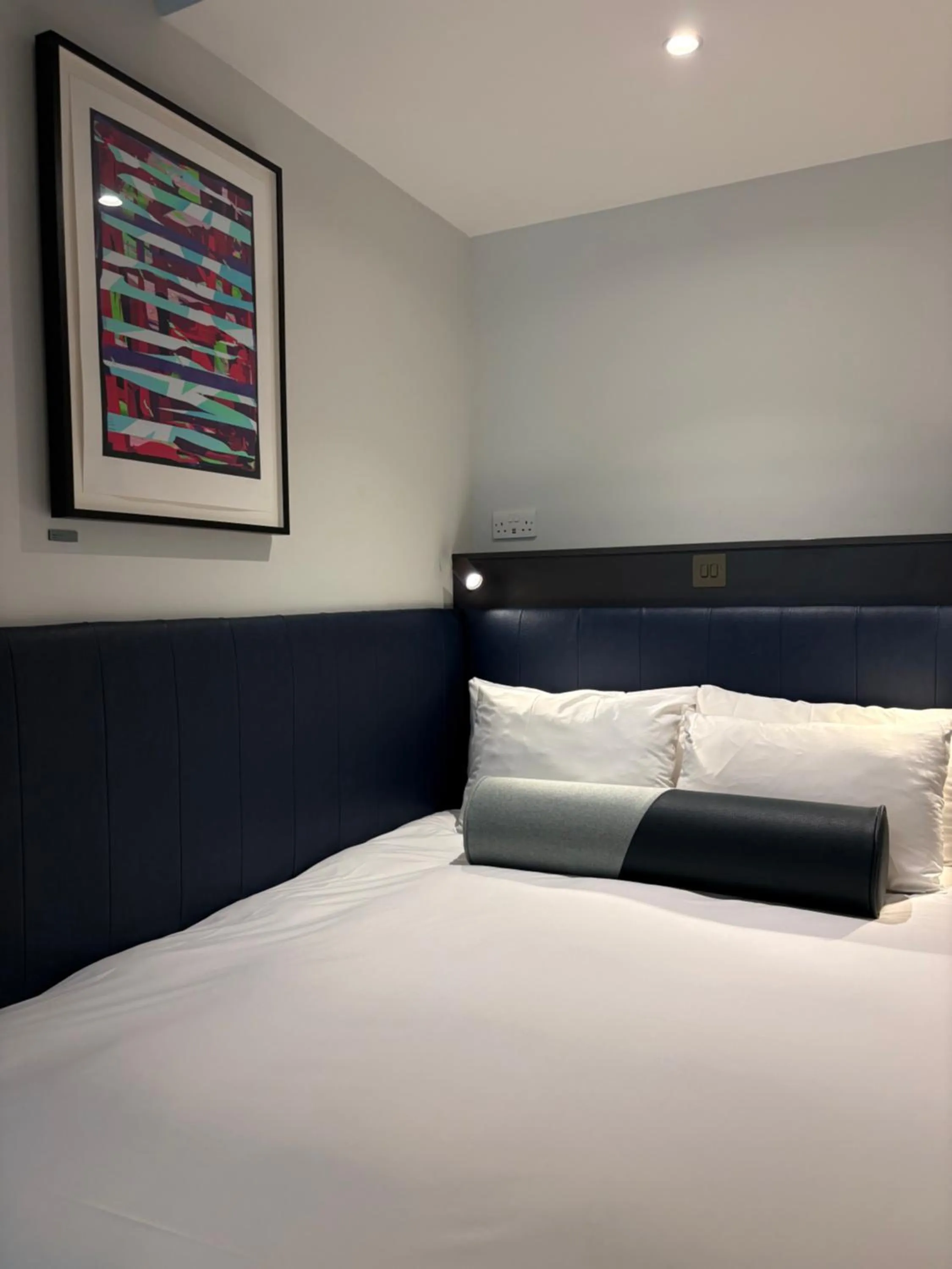 Bed in The Hendrick Smithfield